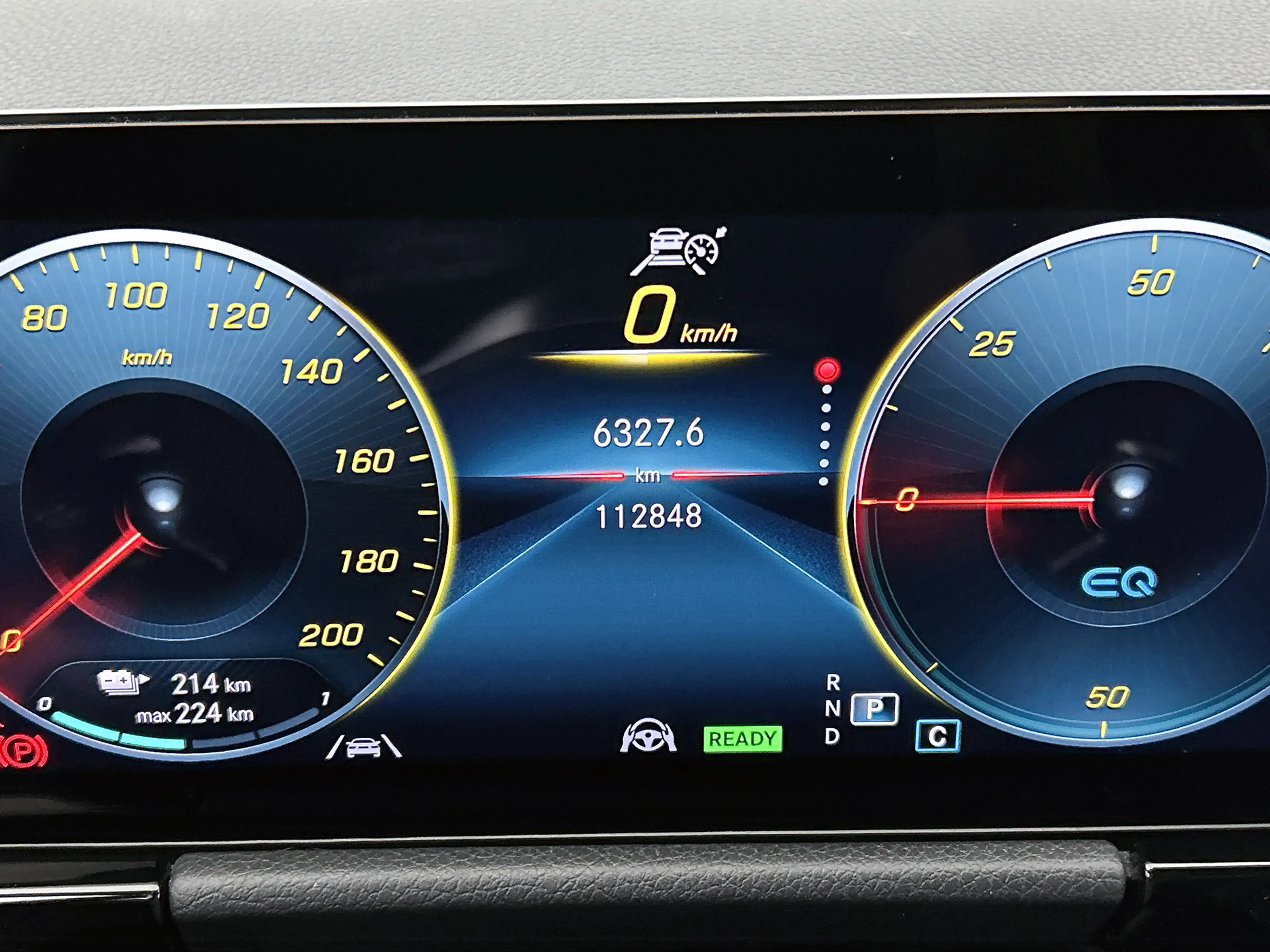 Mercedes-Benz EQA 250 Business Solution AMG 67 kWh | AMG line | MBUX wid — photo 5