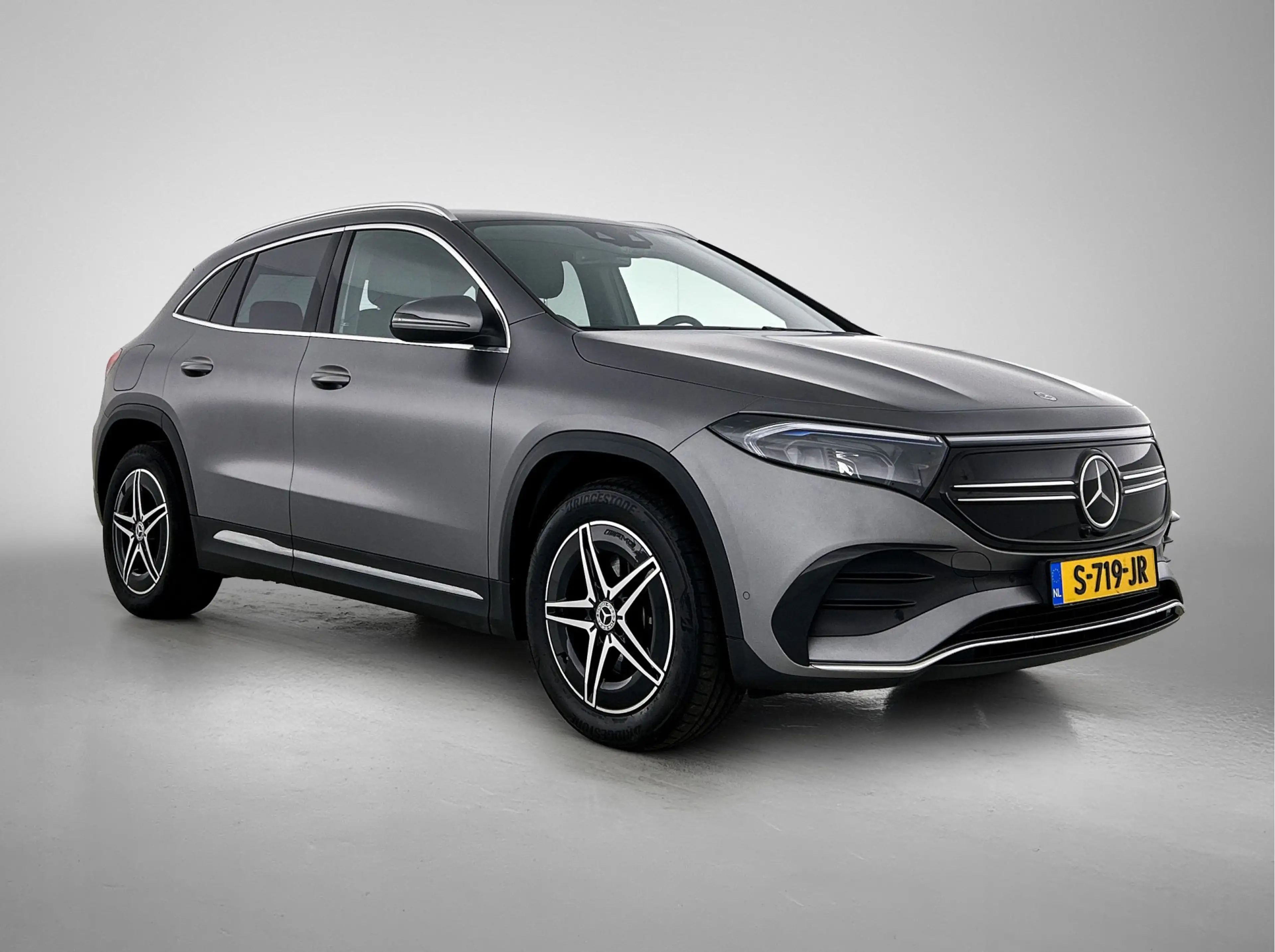 Mercedes-Benz EQA 250 Business Solution AMG 67 kWh | AMG line | MBUX wid — photo 13