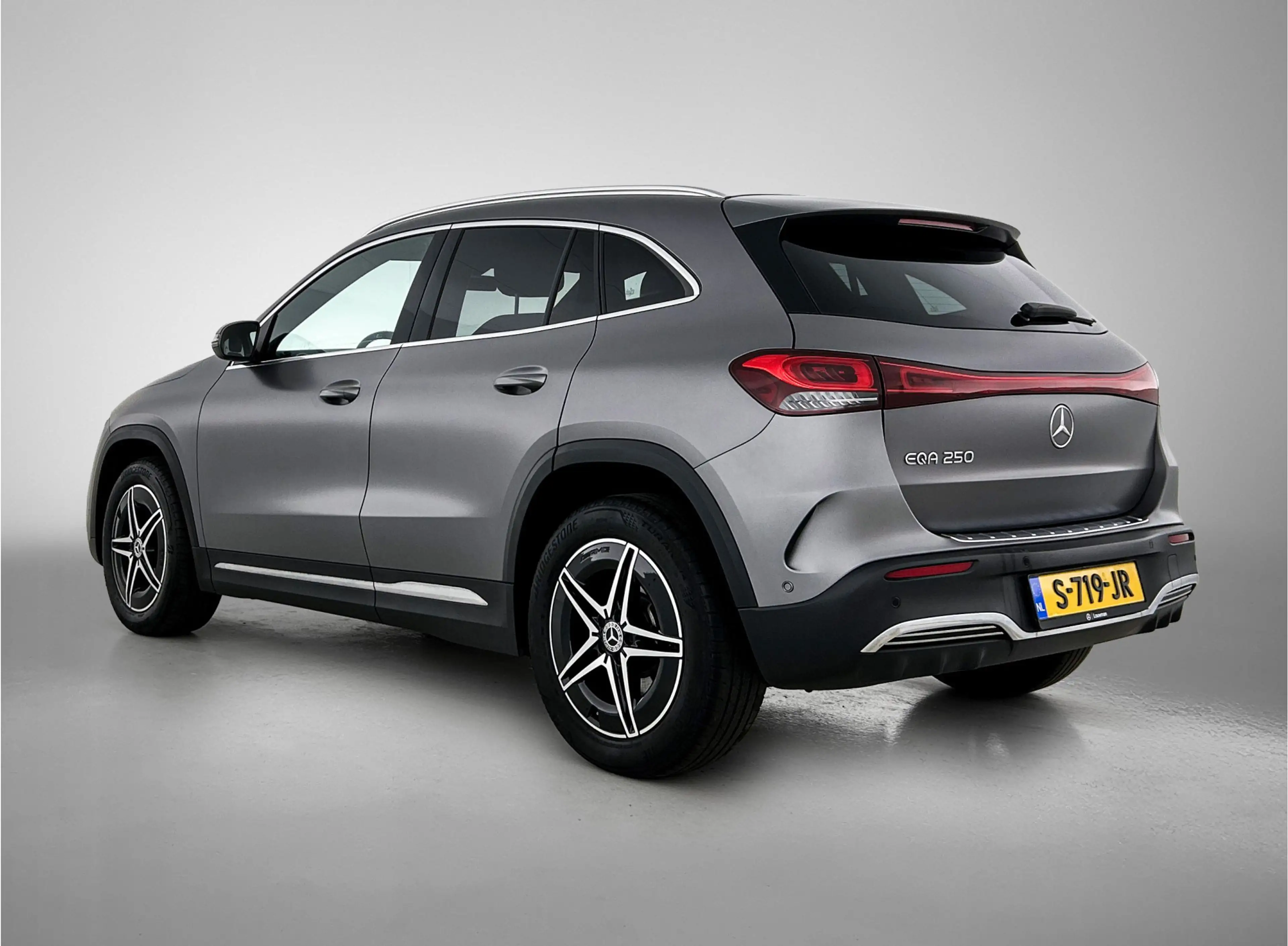 Mercedes-Benz EQA 250 Business Solution AMG 67 kWh | AMG line | MBUX wid — photo 14