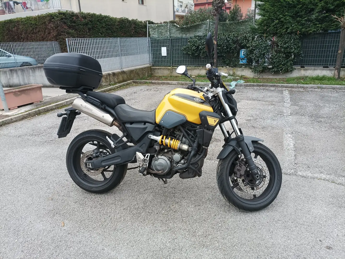 Yamaha MT-03 Giallo - 1