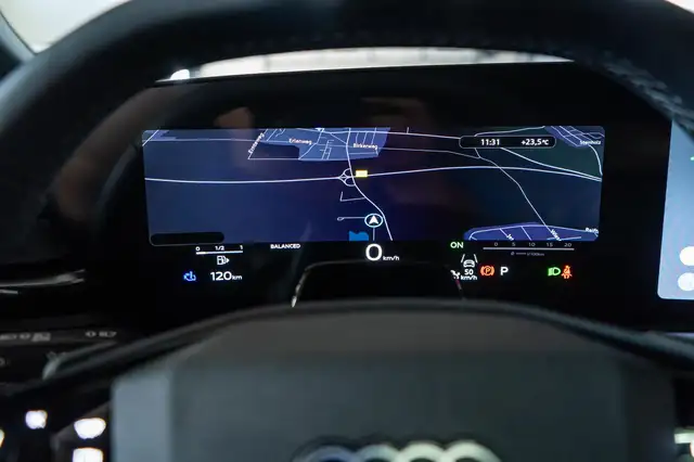 Audi SQ5 view 19