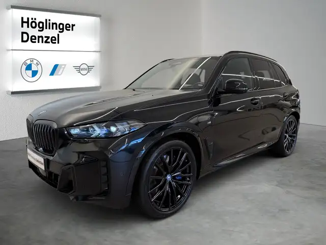 BMW X5 view 2