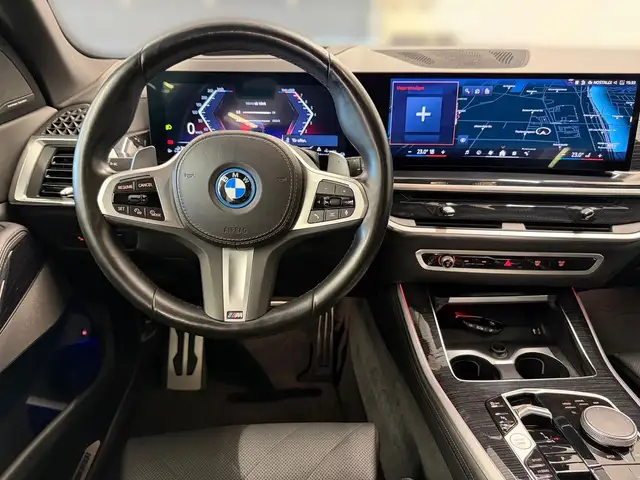 BMW X5 view 8