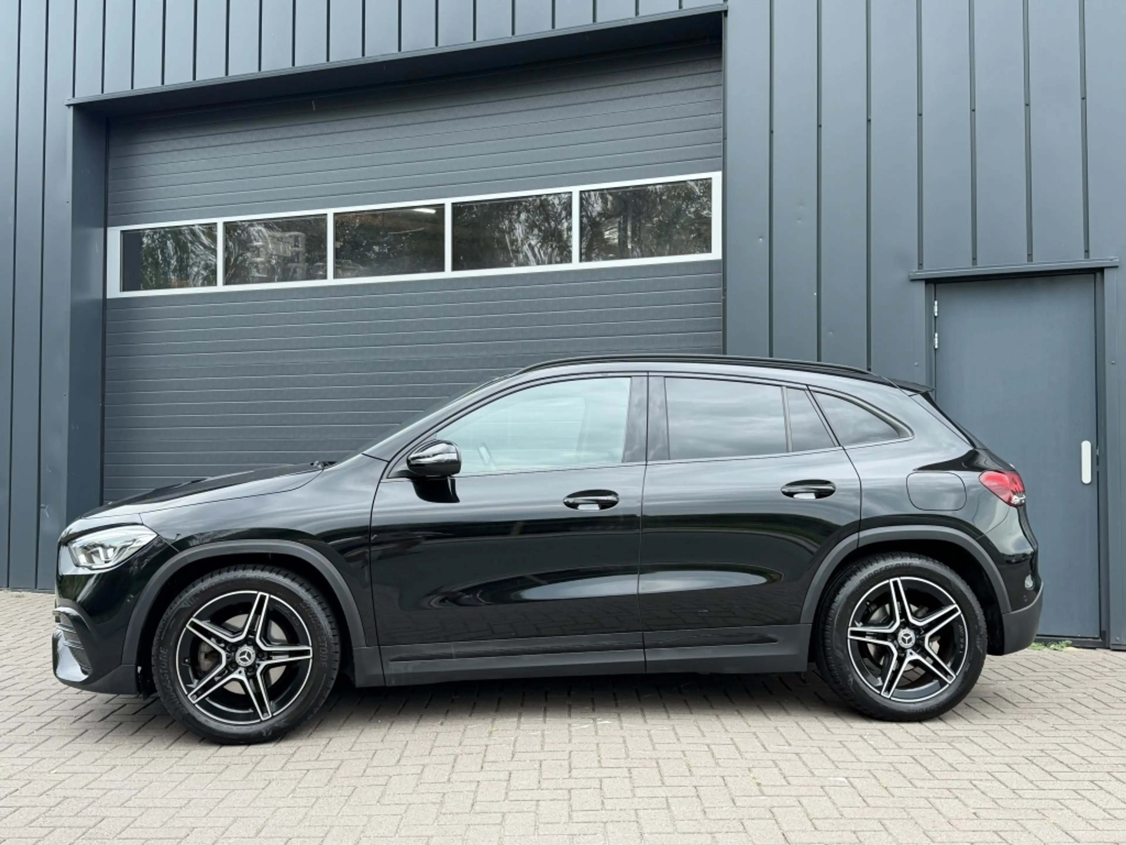 Mercedes-Benz GLA 200 AMG Line Pano*Camera Nieuwstaat ✅ — photo 2