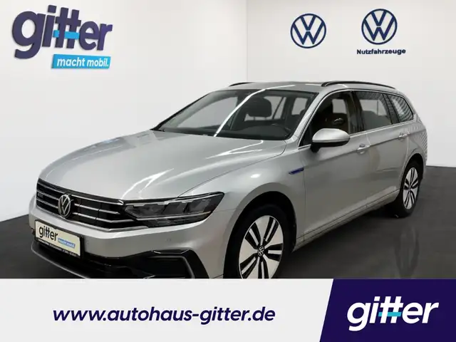 Volkswagen Passat Variant 1.4 TSI PLUG-IN BUSINESS LED E-SOUND KAMERA