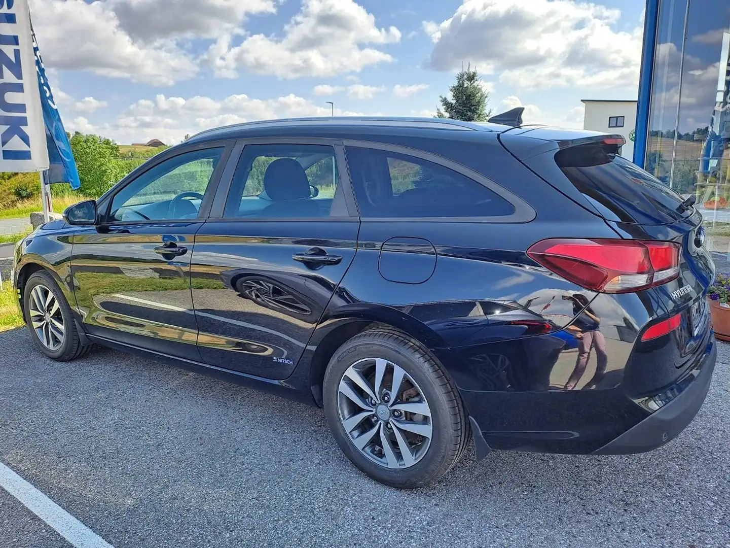 Hyundai i30 Kombi Level 3 Plus 1,6 CRDi Schwarz - 2