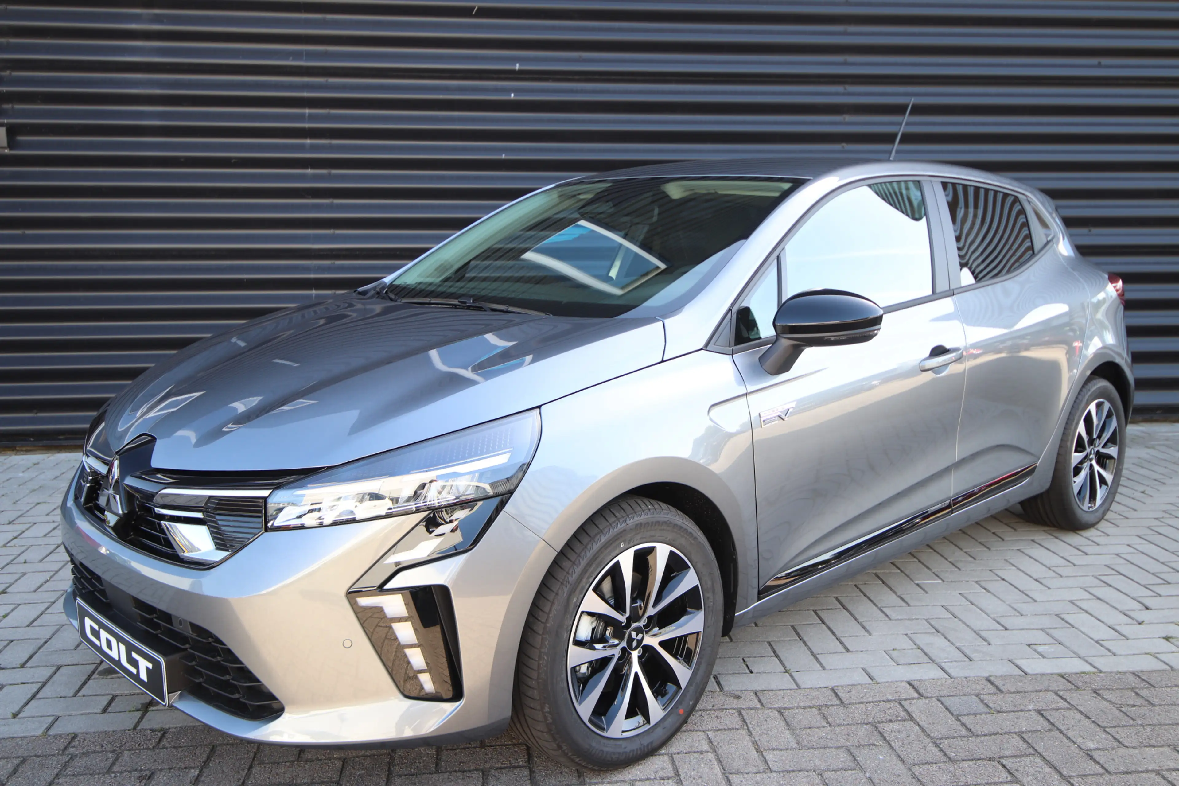 Mitsubishi Colt 1.6 HEV Intense Automaat €4.600 korting! Nieuw uit — photo 13