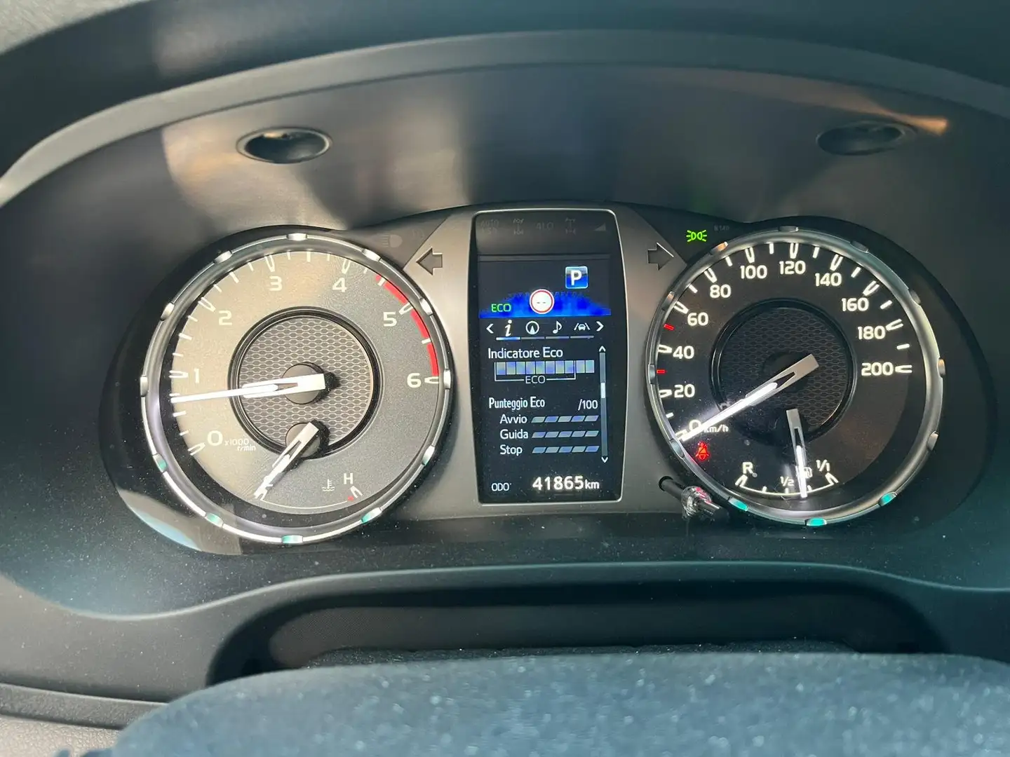 Toyota Hilux Hilux IV 2021 2.8 d double cab Executive 4wd auto Bianco - 1