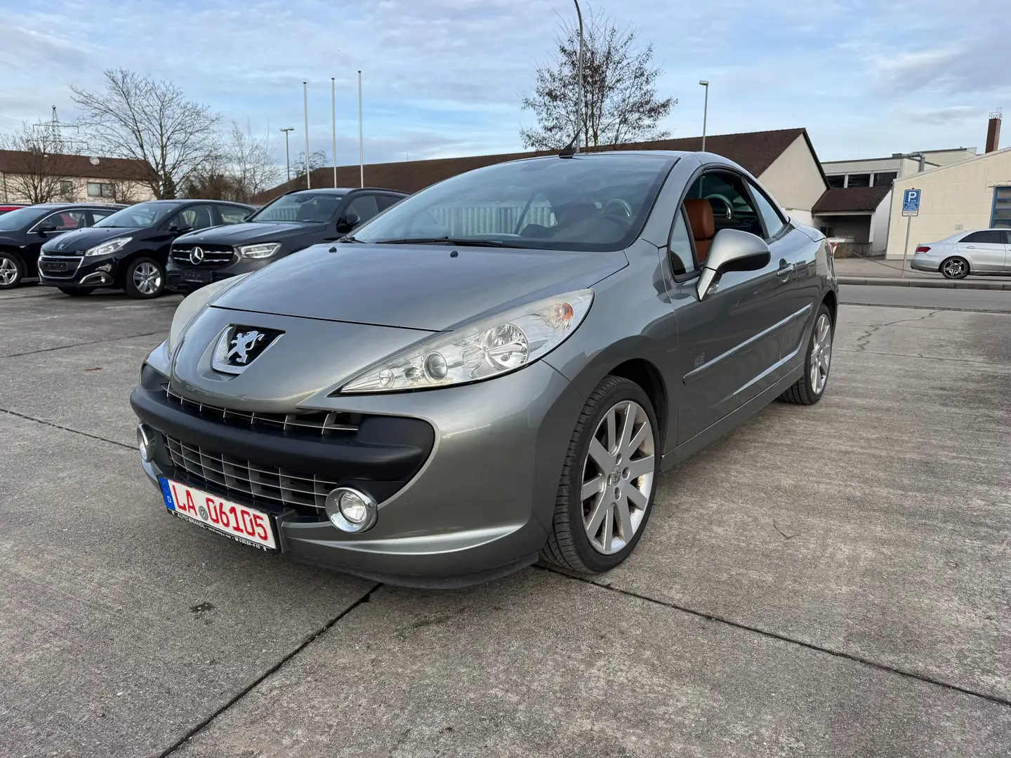 Peugeot 207 Filou Cabrio Grau - 1