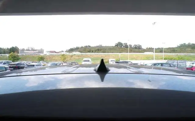 Land Rover Discovery Sport view 7