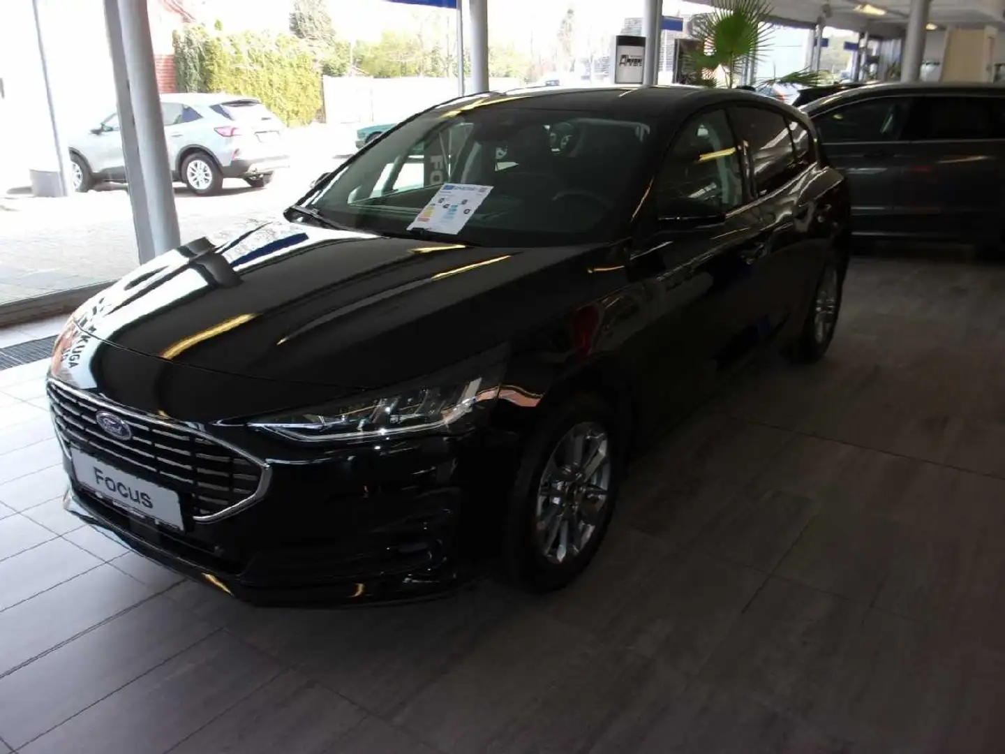 Ford Focus Titanium Schwarz - 1