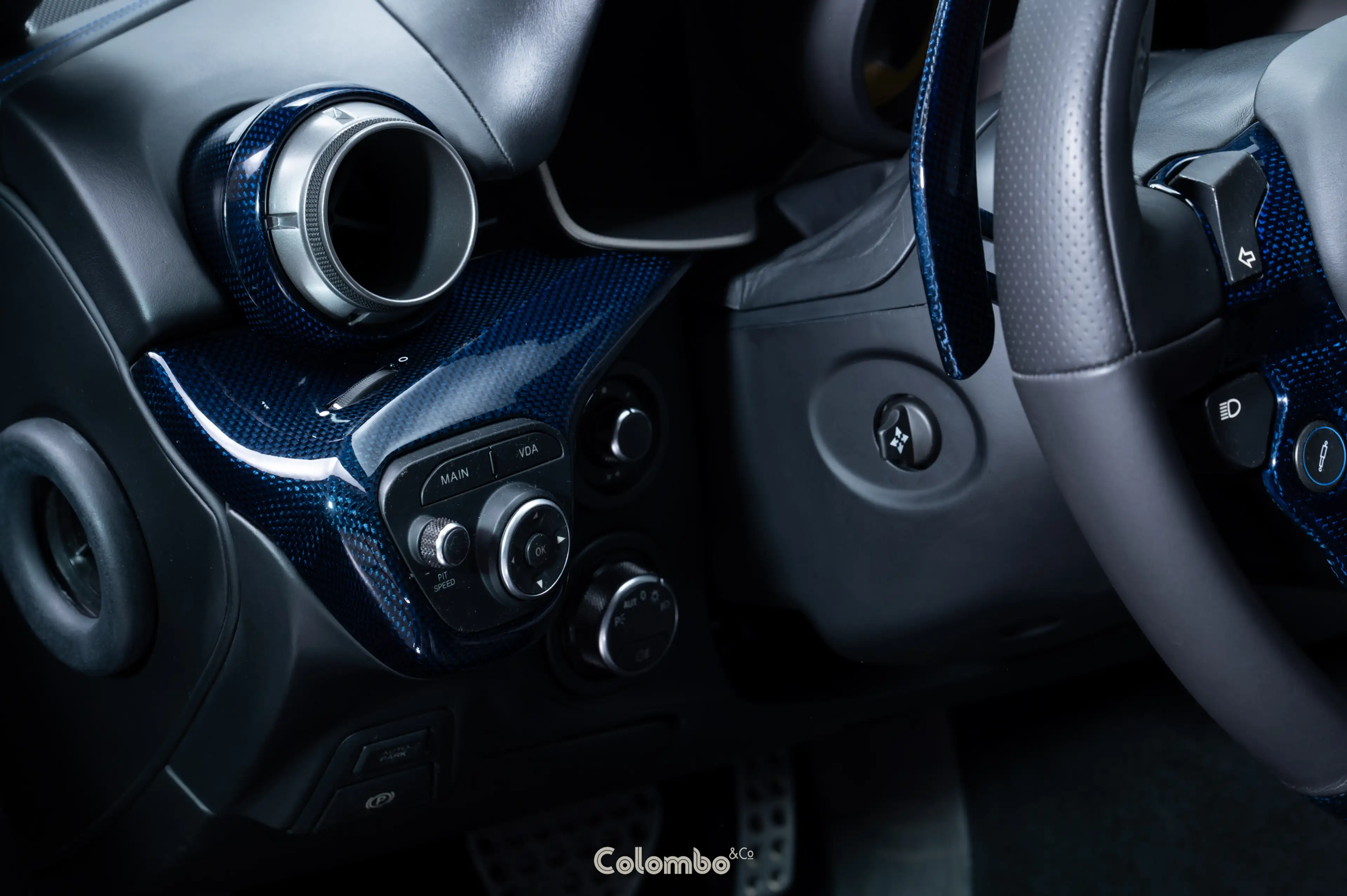 Ferrari F12 Tailor made - Blue Carbon interior trim — photo 9