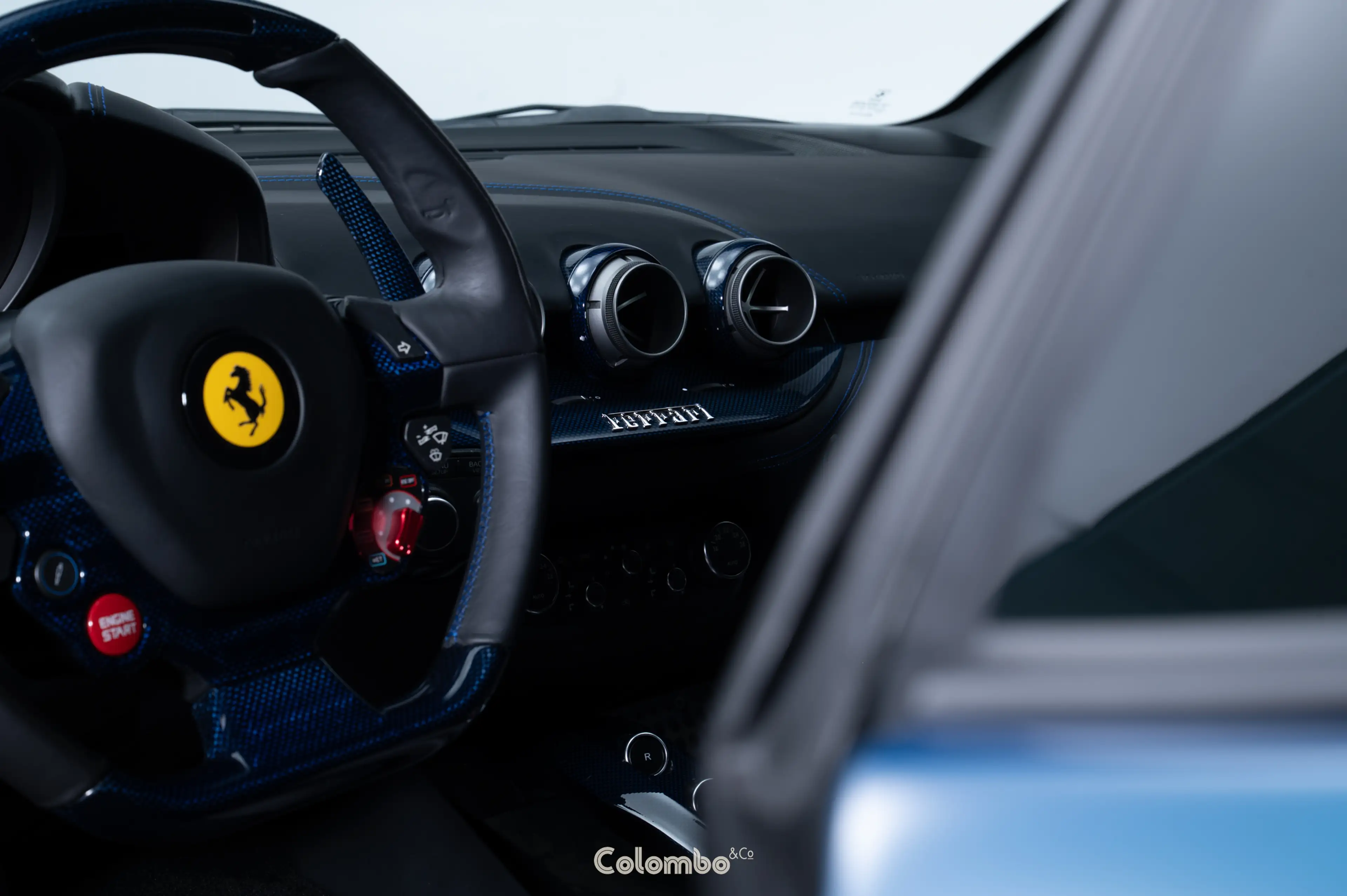 Ferrari F12 Tailor made - Blue Carbon interior trim — photo 12
