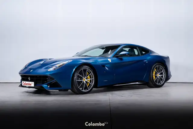 Ferrari F12 Tailor made - Blue Carbon interior trim