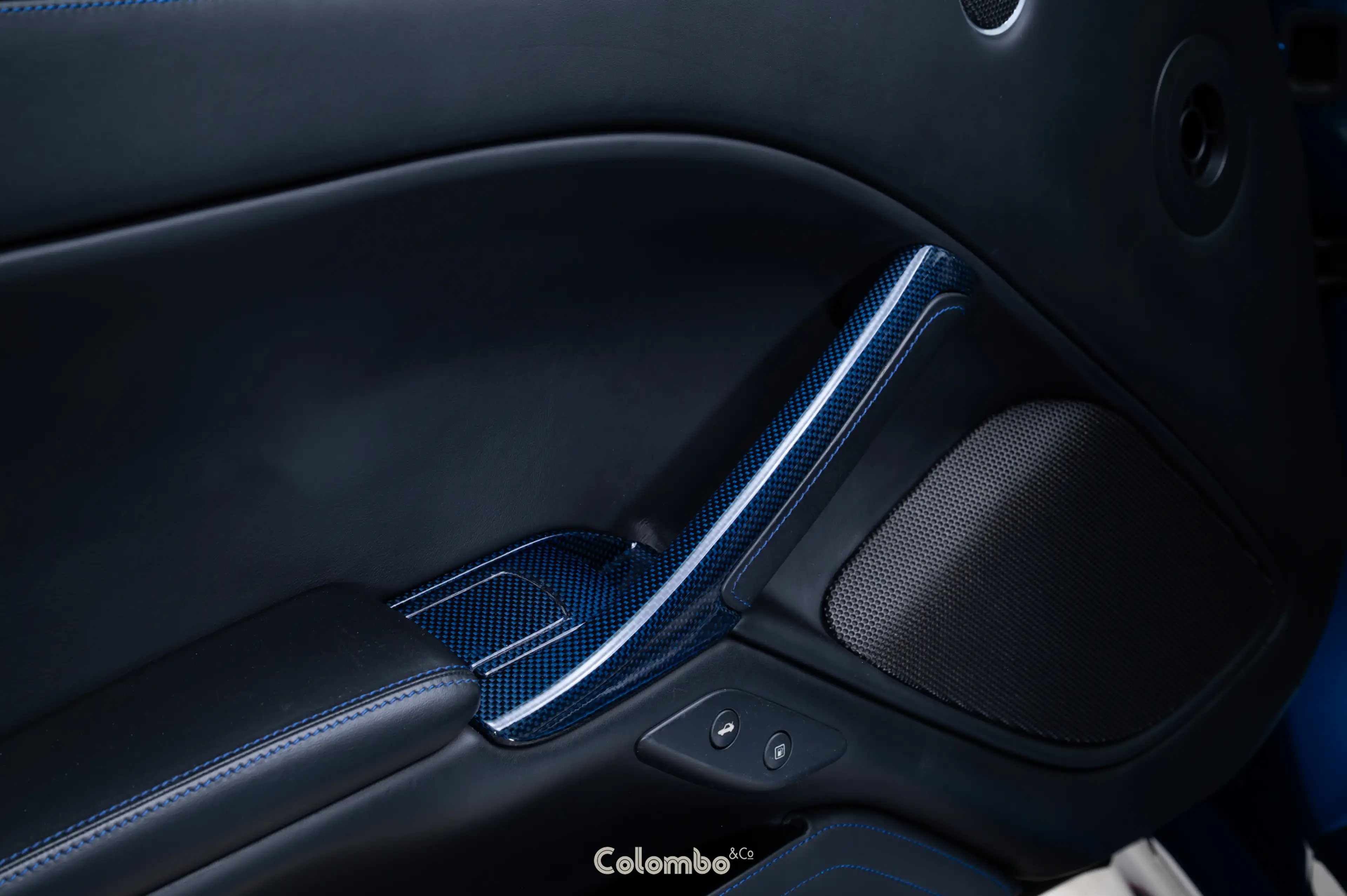 Ferrari F12 Tailor made - Blue Carbon interior trim — photo 13