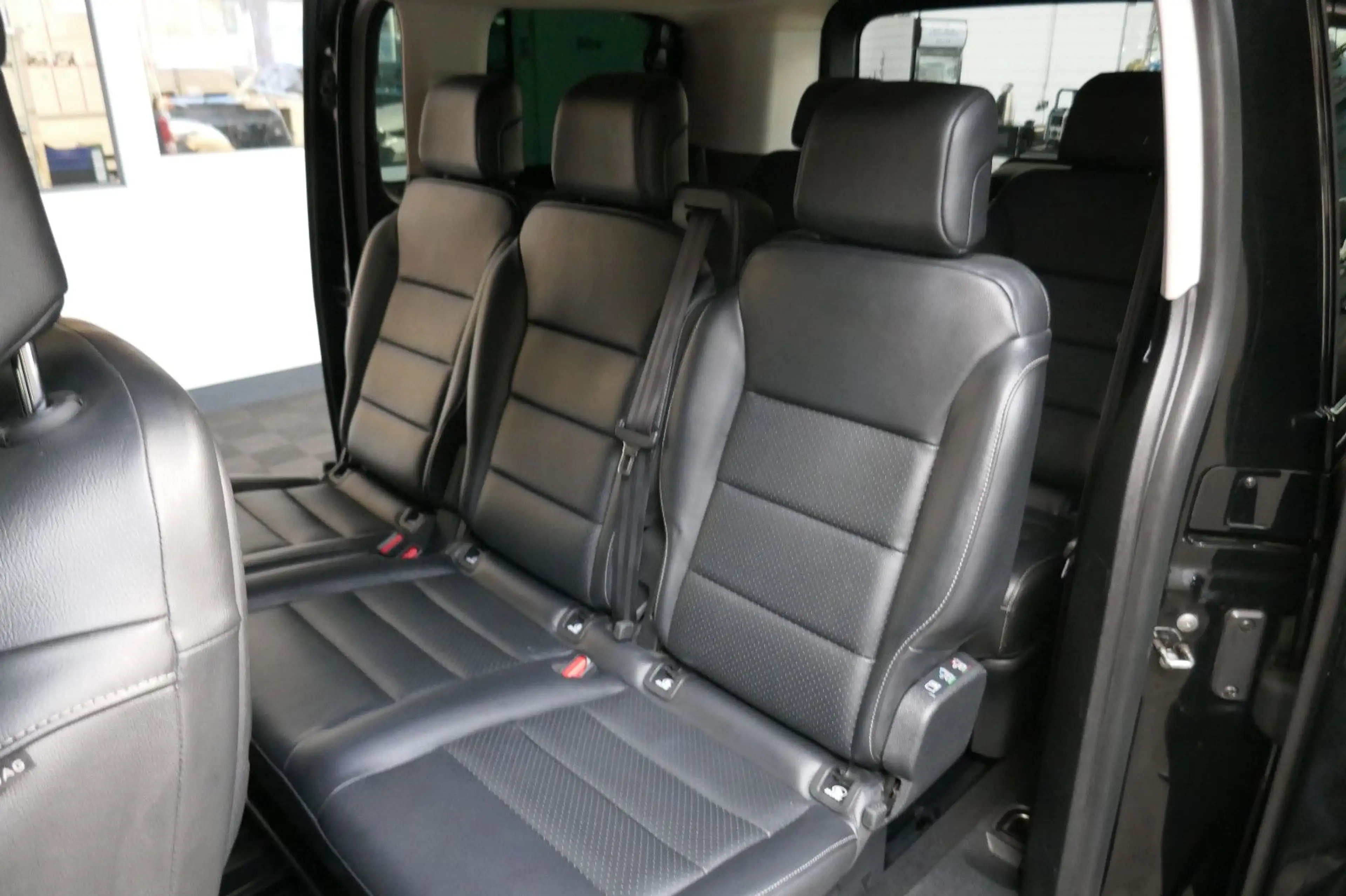 Opel Zafira Life Tourer M *LEDER*NAV*AHK*7Sitzer* — photo 14