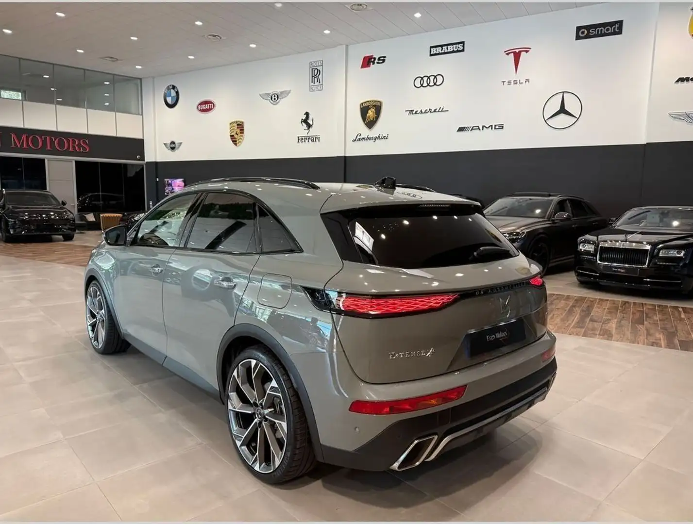 Citroen DS 7 1.6 HYBRIDE RECHARGEABLE E-TENSE 360 4X4 OPERA EAT8 Gris - 2