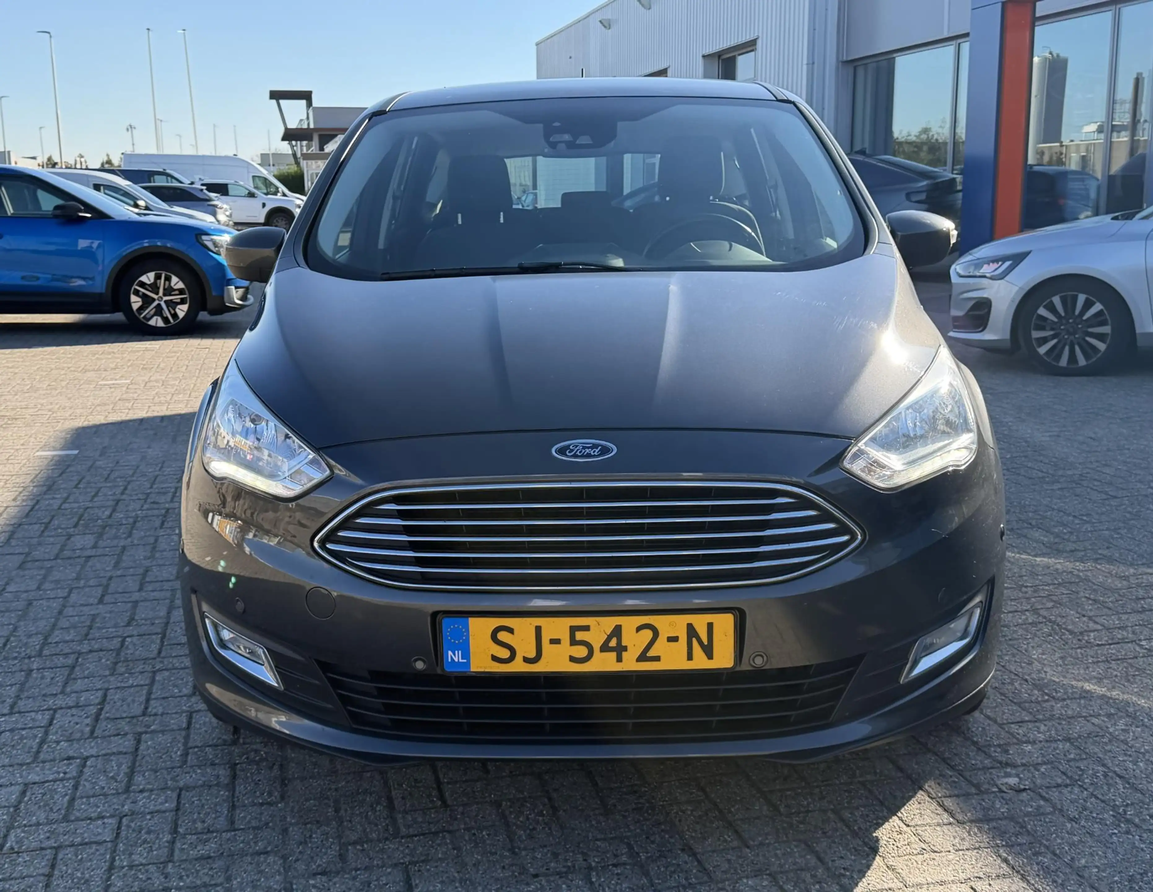 Ford C-Max 1.5 Titanium Trekhaak | Navigatie | Cruise control — photo 2