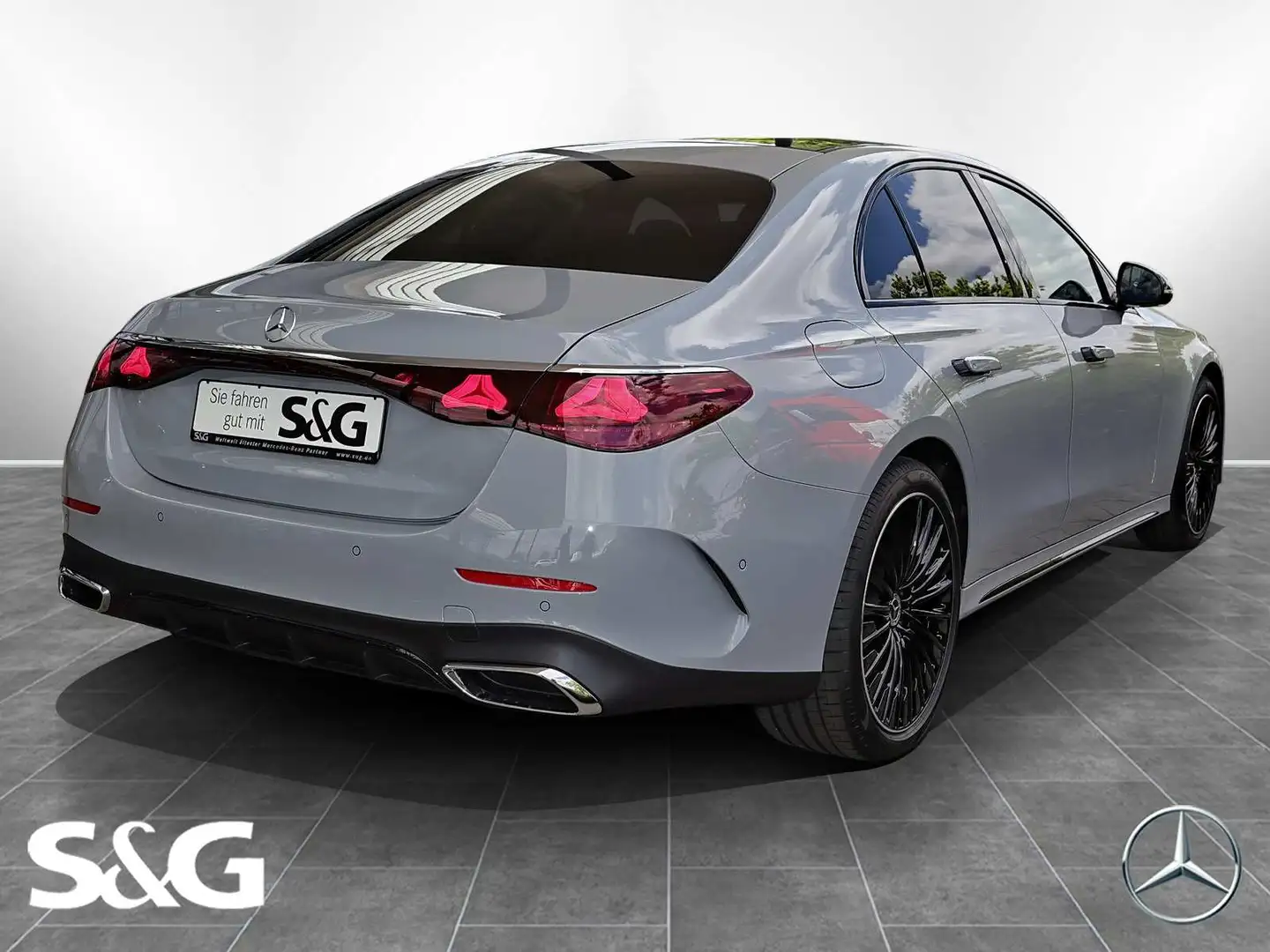 Mercedes-Benz E 220 d 4M Limo AMG 360°+DIG-LED+Pano+AHK+Distro Gris - 2