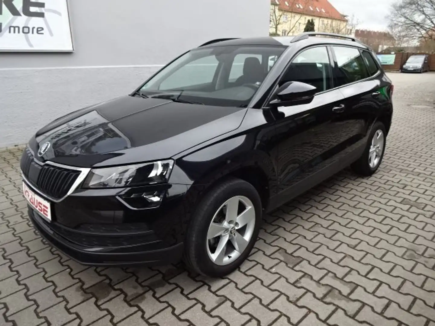 Skoda Karoq Ambition Schwarz - 2