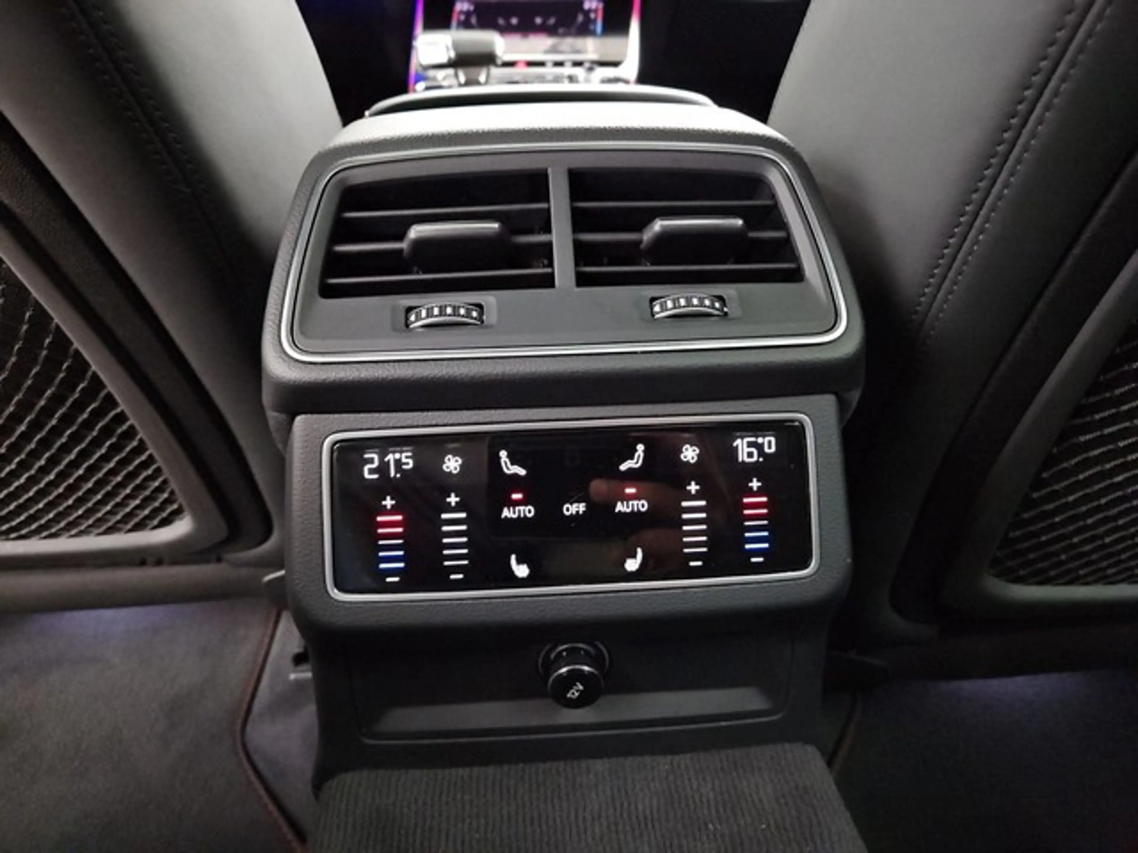 Audi RS6 RS 6 Avant MATRIX LED LEDER PANO KAMERA HEAD UP... — photo 13