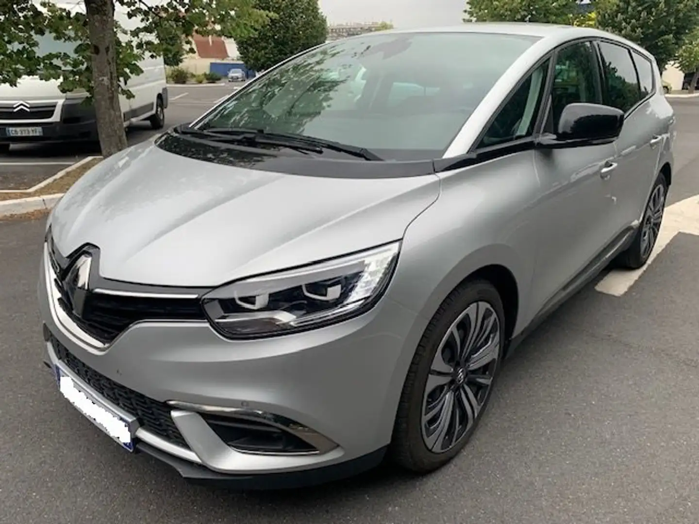 Renault Grand Scenic Grand Scenic TCe 140 FAP EDC - 21 Business Plateado - 1