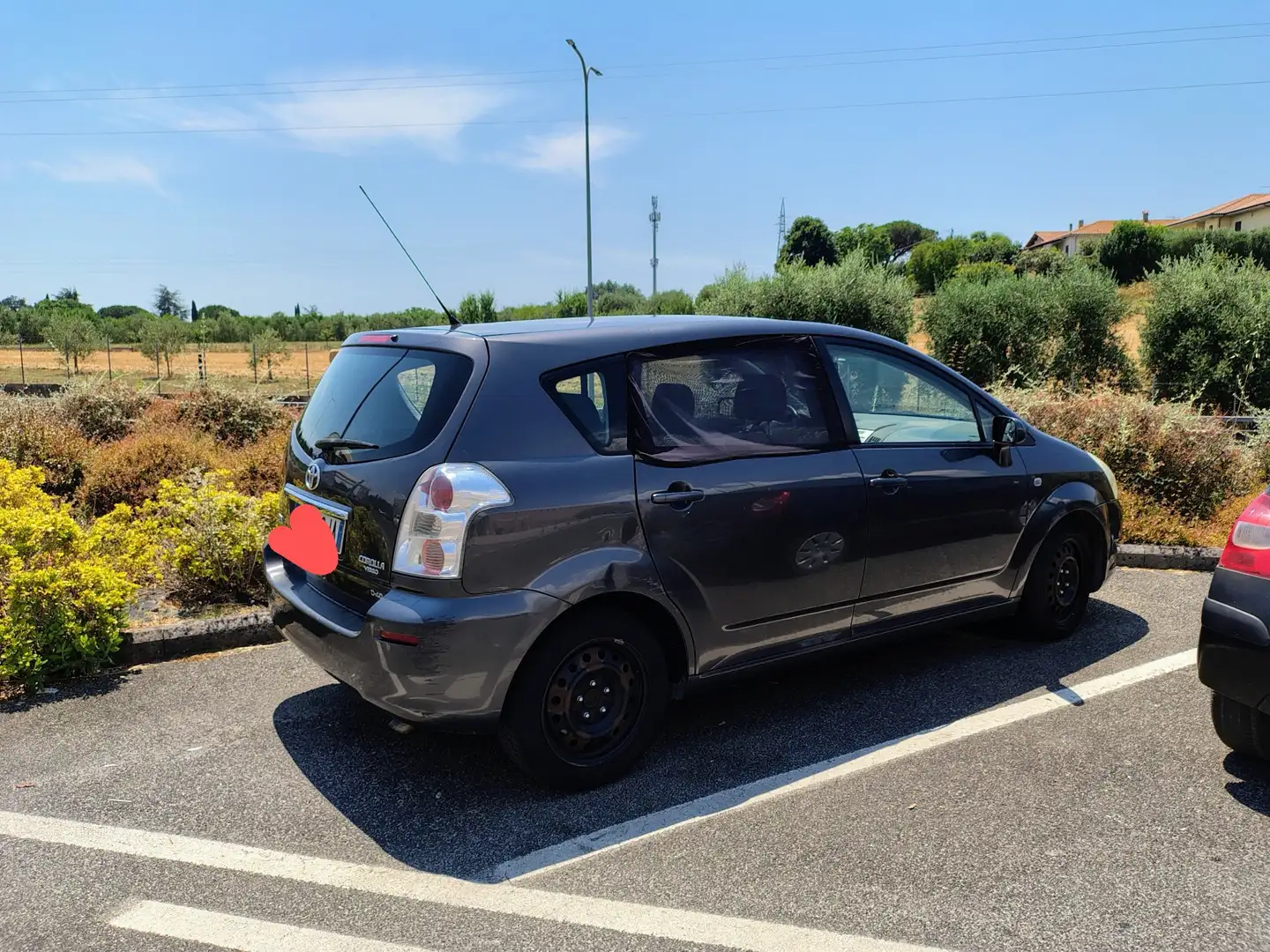 Toyota Corolla Verso adatta neopatentati - 2