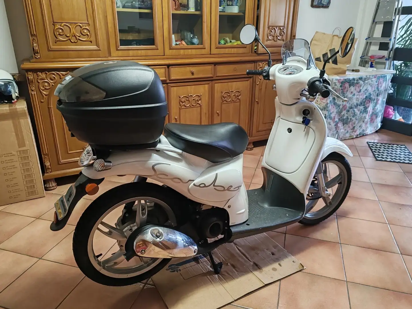 Aprilia Scarabeo Alb - 2
