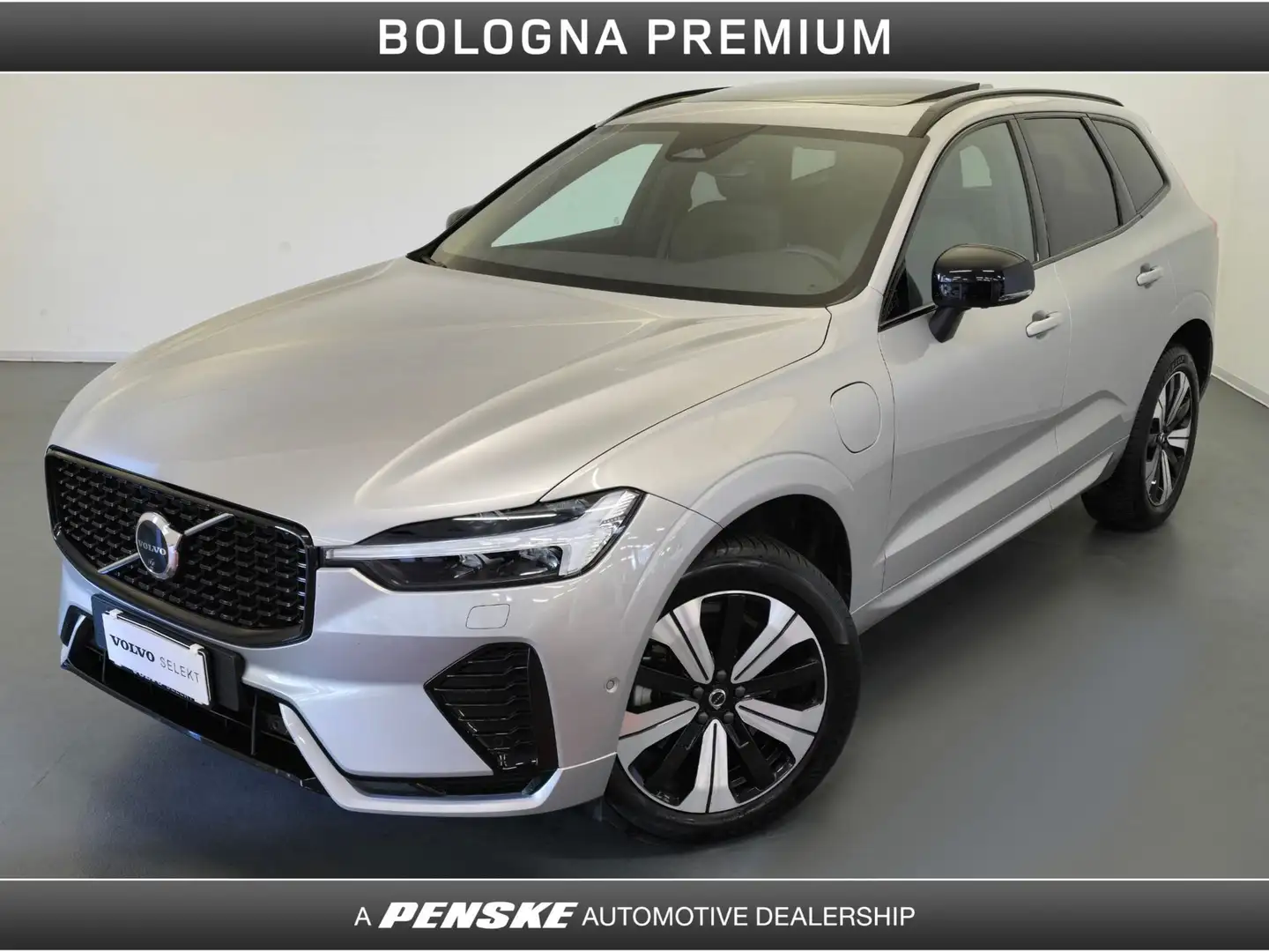 Volvo XC60 XC60 T6 Plug-in hybrid AWD automatico Plus Dark Gris - 1