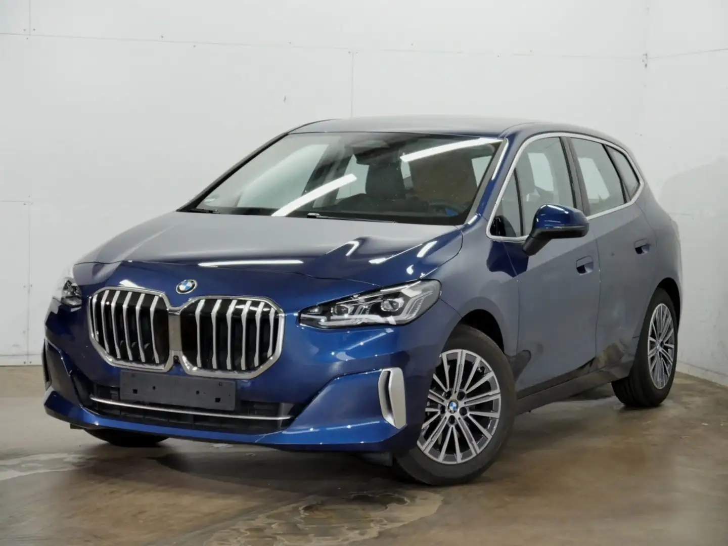 BMW 223 i LuxuryLine+Sport HUD 360°Kam Синій - 1