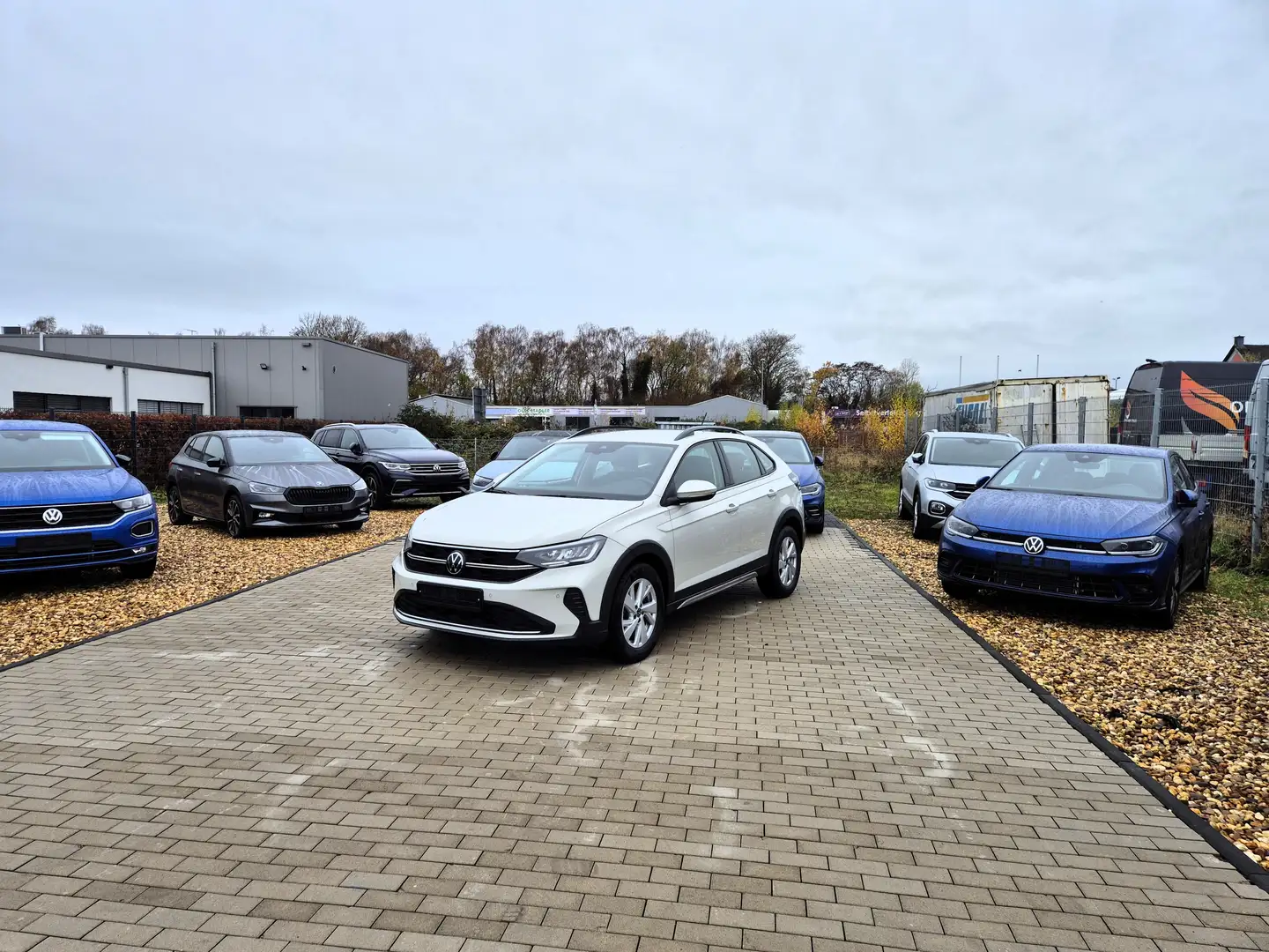 Volkswagen Taigo Taigo 1.0 TSI OPF DSG/LED/NAVI/ACC/PDC/RFK/ALU Grau - 1