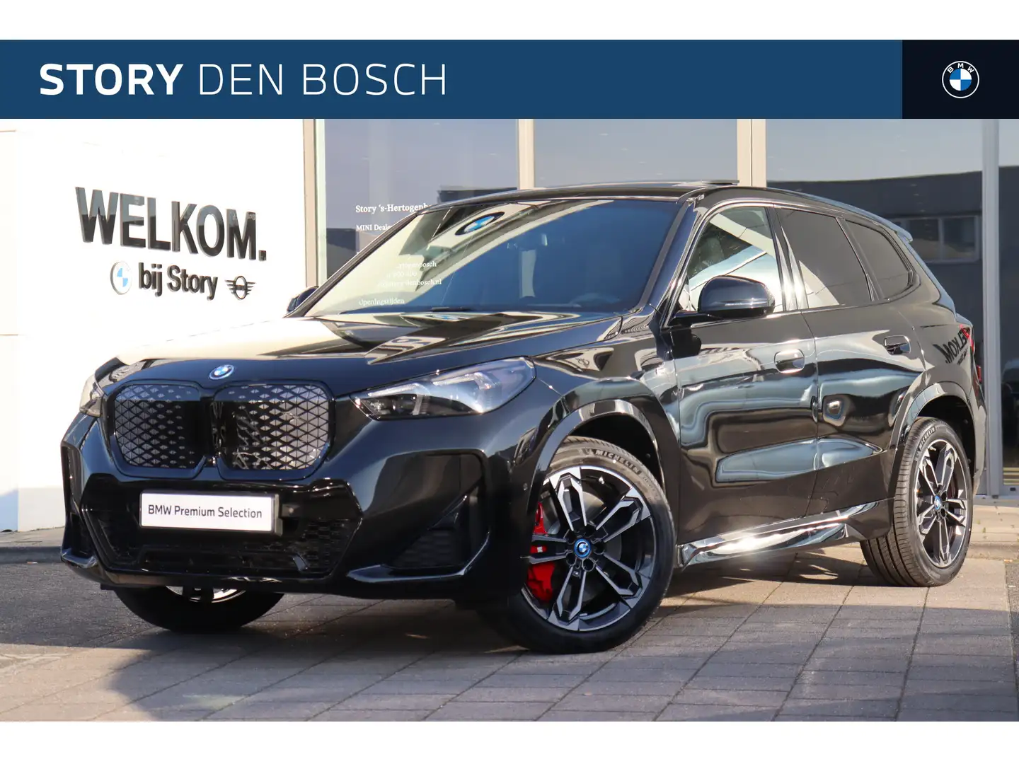 BMW iX1 eDrive20 High Executive M Sport / Memory Seats / H Noir - 1