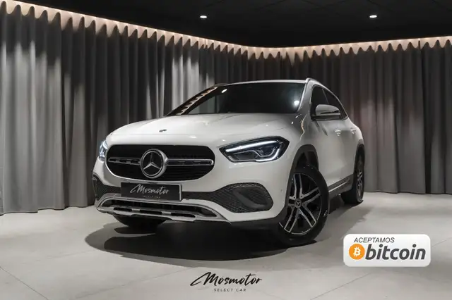 Mercedes-Benz GLA 180 7G-DCT