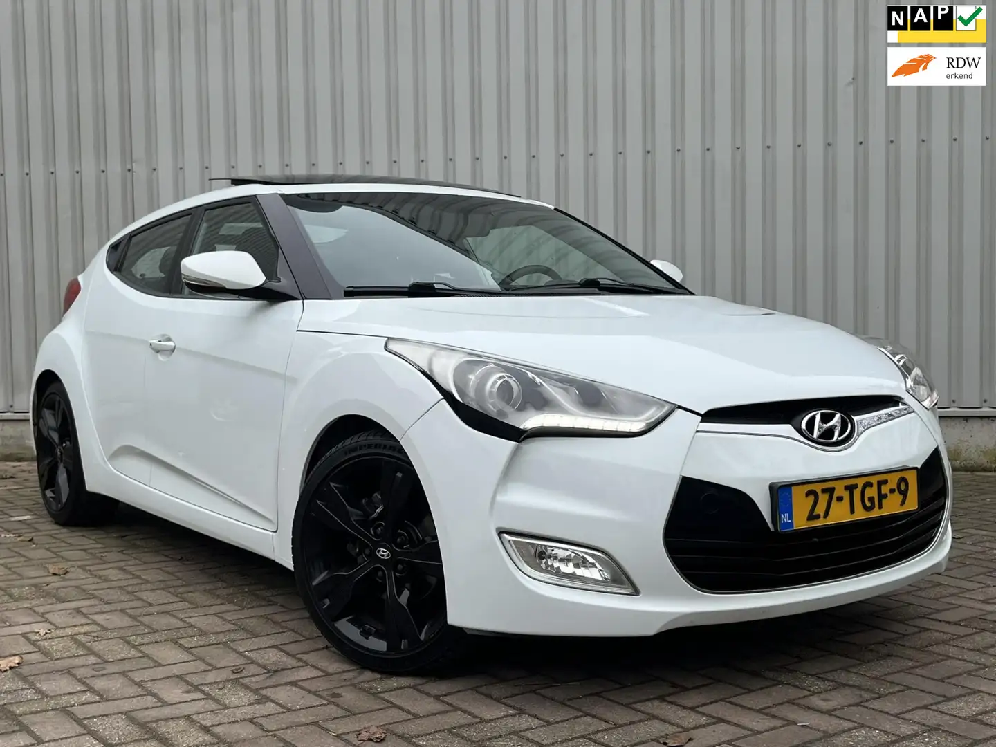 Hyundai VELOSTER 1.6 GDI i-Catcher Keyless Panodak Weiß - 1