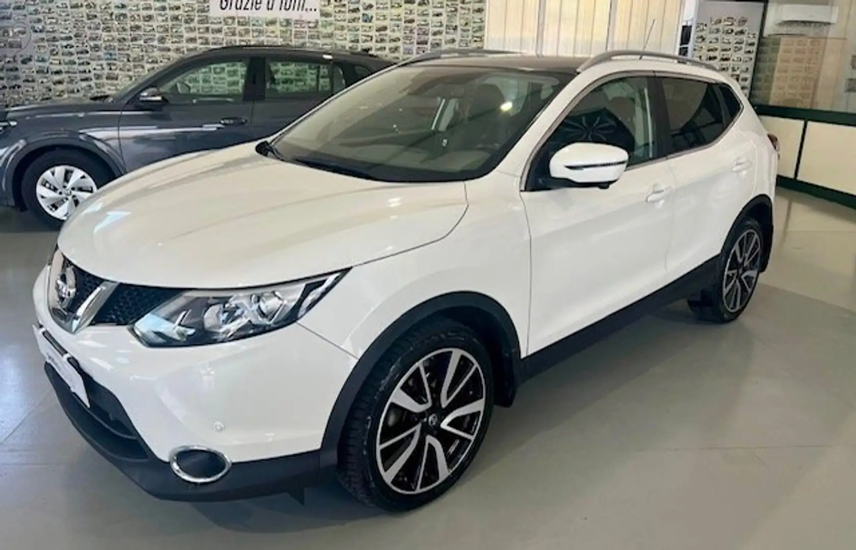 Nissan Qashqai Qashqai II 1.6 dci N-Connecta 2wd xtronic Bianco - 1