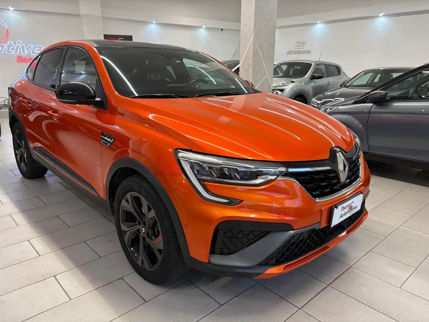 Renault Arkana 1.6 E-Tech full hybrid R.S. Line 145cv *S.PROMO* Orange - 1