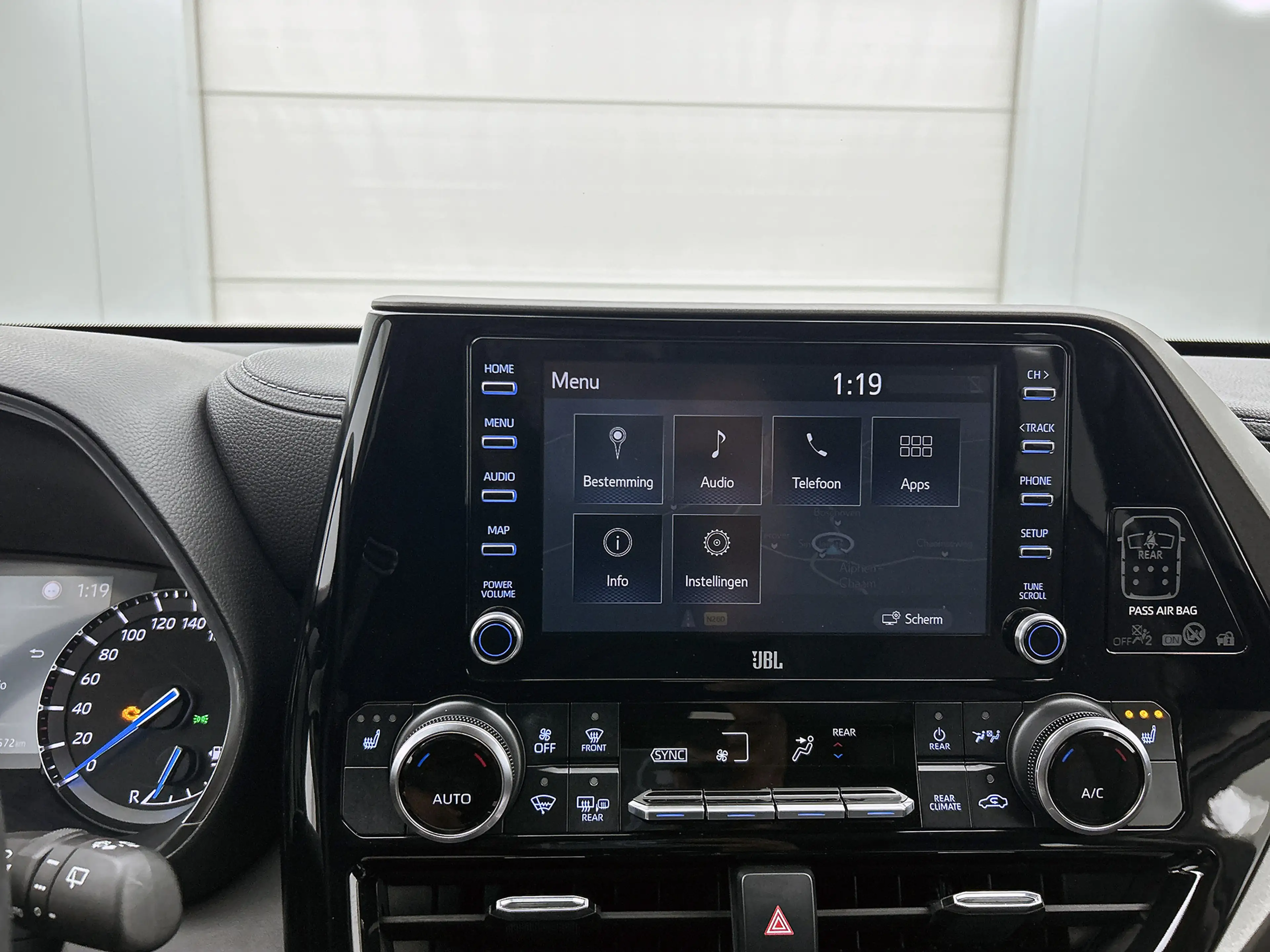 Toyota Highlander 2.5 AWD Hybrid Executive — photo 12