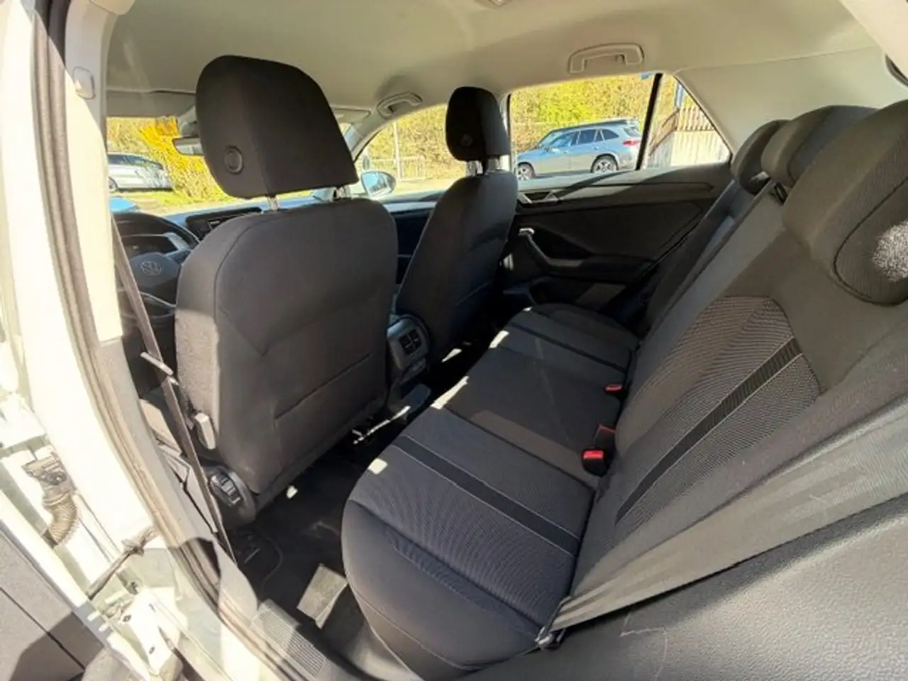 Volkswagen T-Roc 2.0TDI Life *Anhängerkupplung*App Connect*18" 20