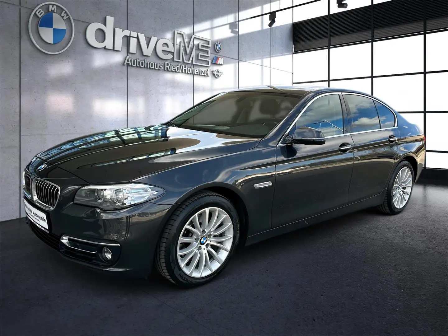 BMW 520 d xDrive Grey - 2