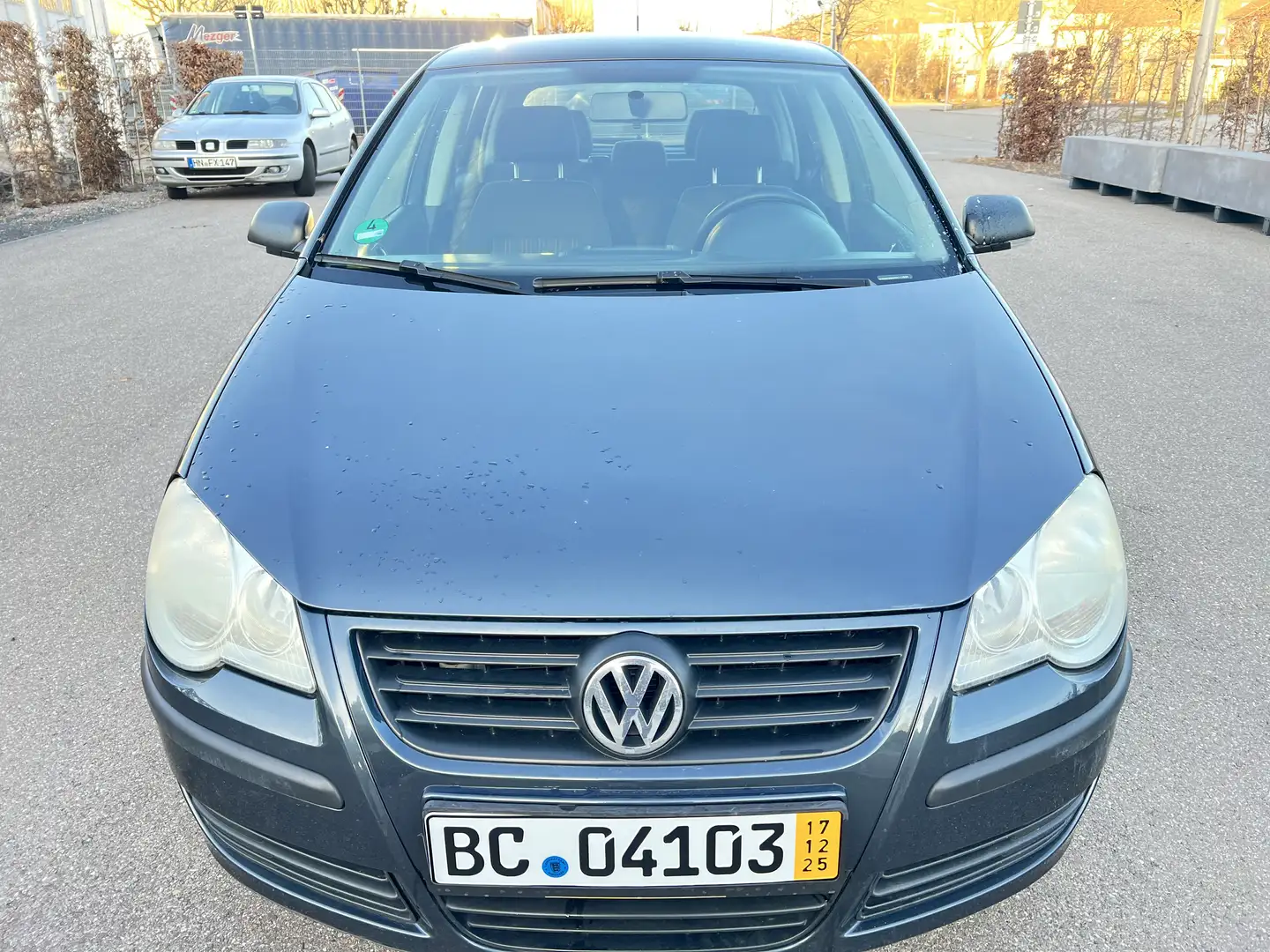 Volkswagen Polo 1.4 FSI Comfortline - 1