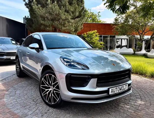 Porsche Macan 1.Hand/21" /Chrono/Lenkradheizbar/Kamera