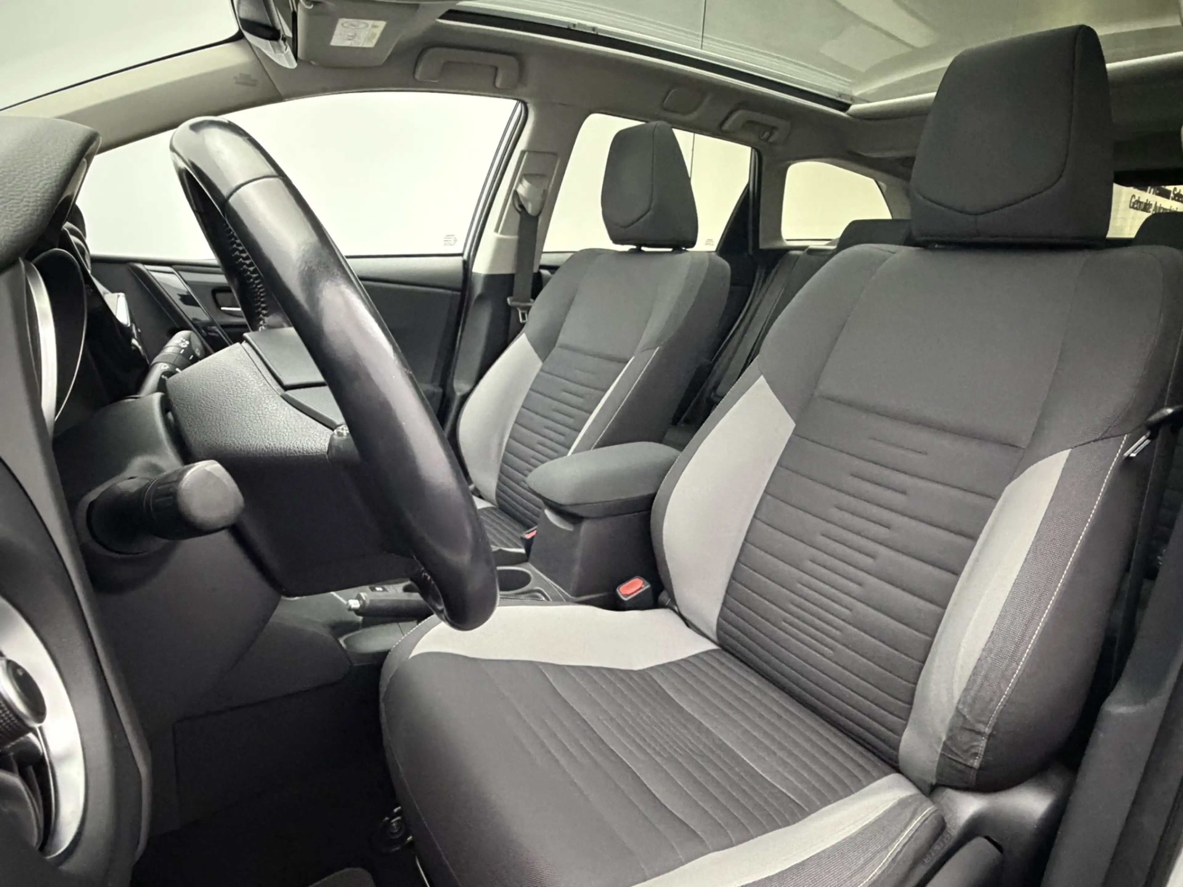 Toyota Auris 1.8 Hybrid Comfort | Fabrieksgarantie | Panoramada — photo 11