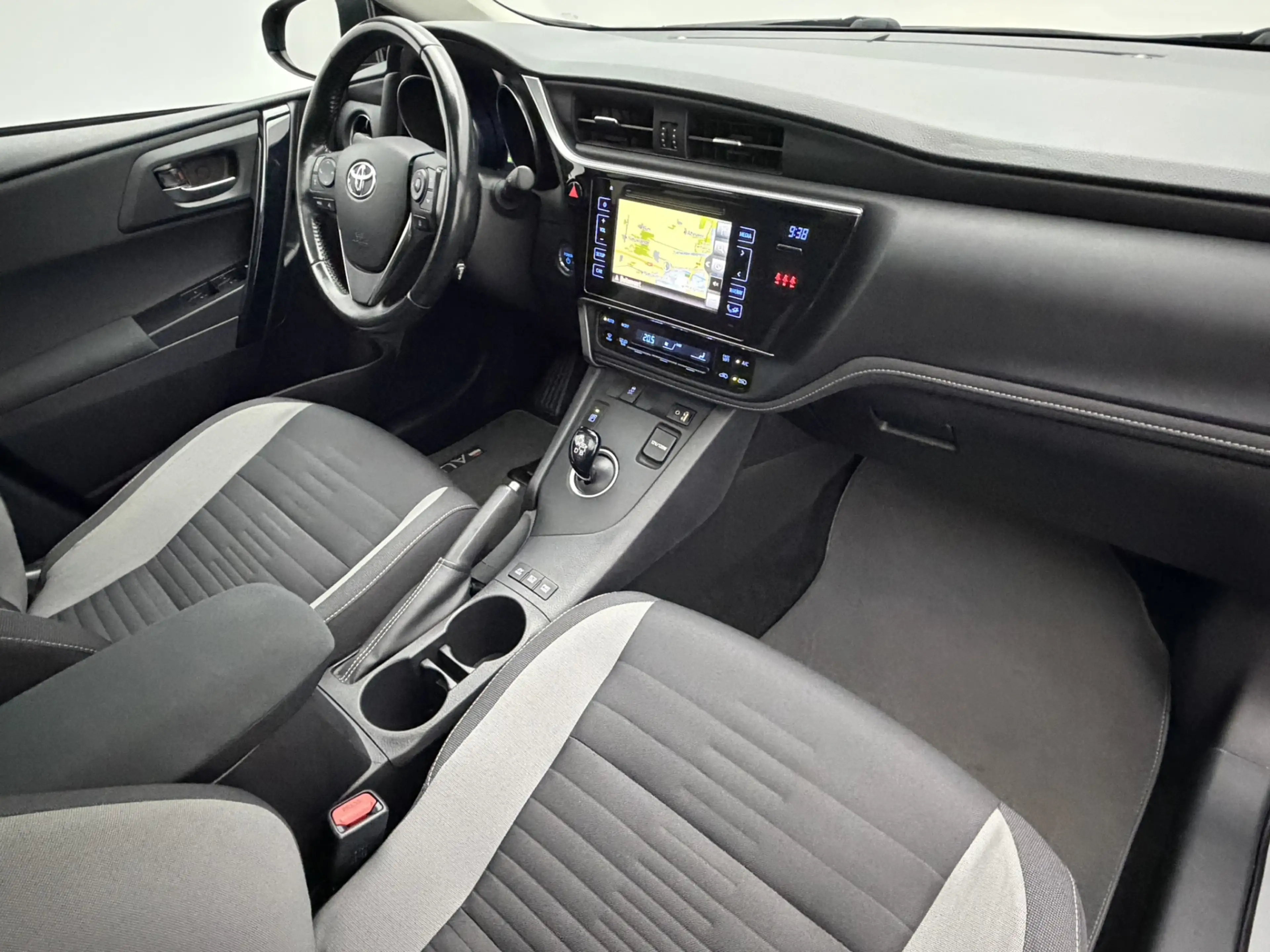 Toyota Auris 1.8 Hybrid Comfort | Fabrieksgarantie | Panoramada — photo 15