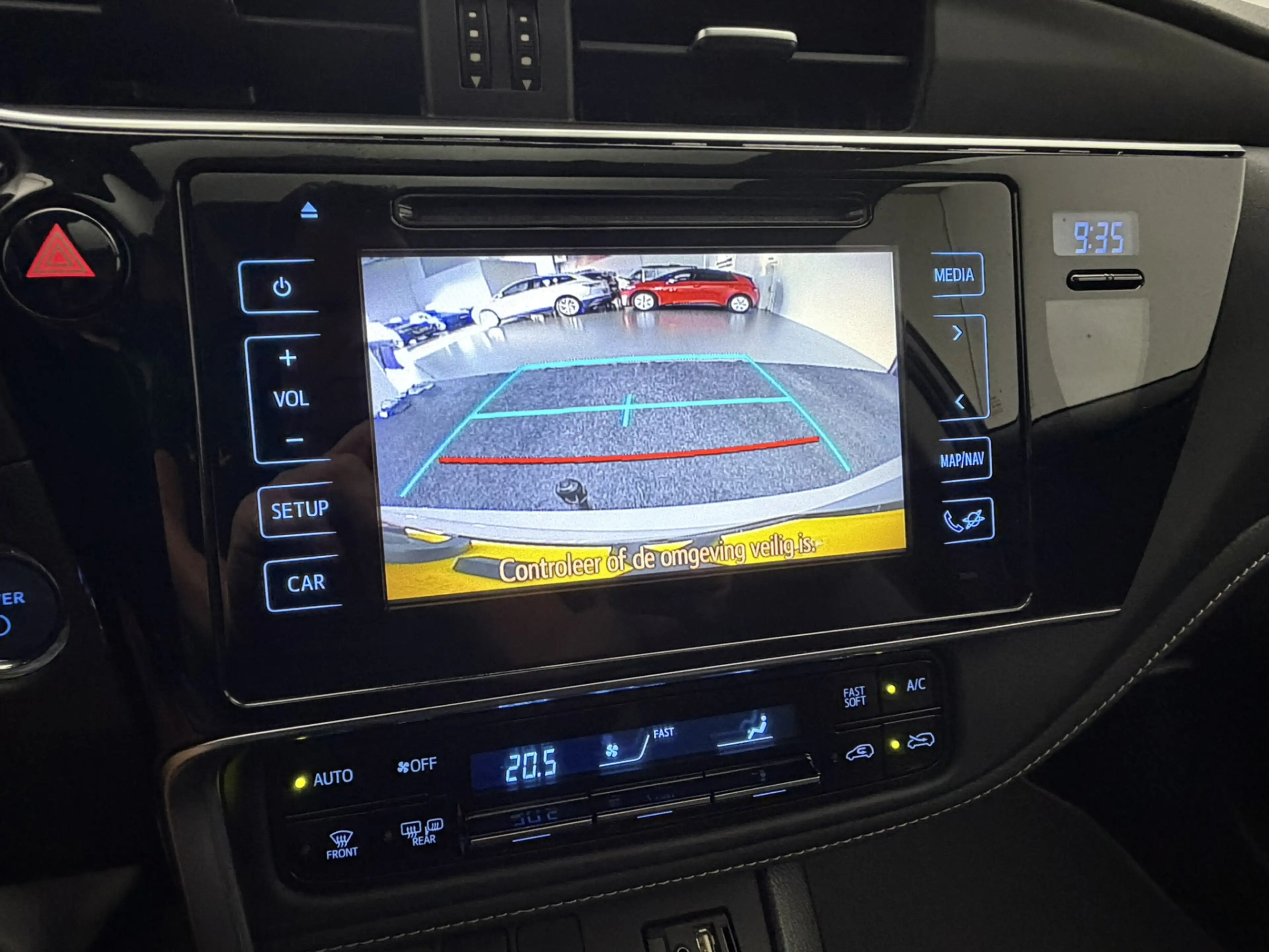 Toyota Auris 1.8 Hybrid Comfort | Fabrieksgarantie | Panoramada — photo 10