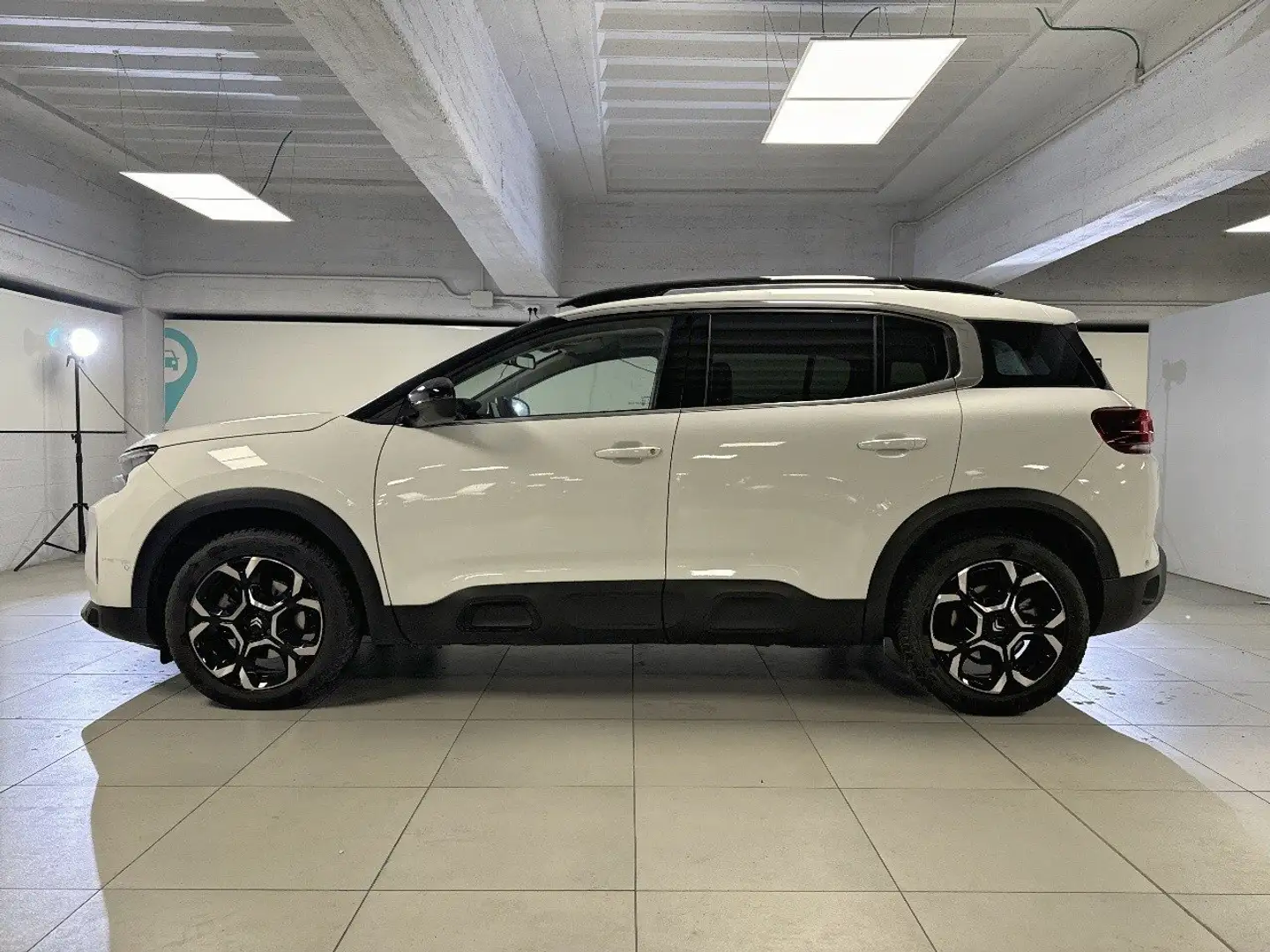 Citroen C5 Aircross Hybrid 136 Plus e-DCS6 Blanc - 2