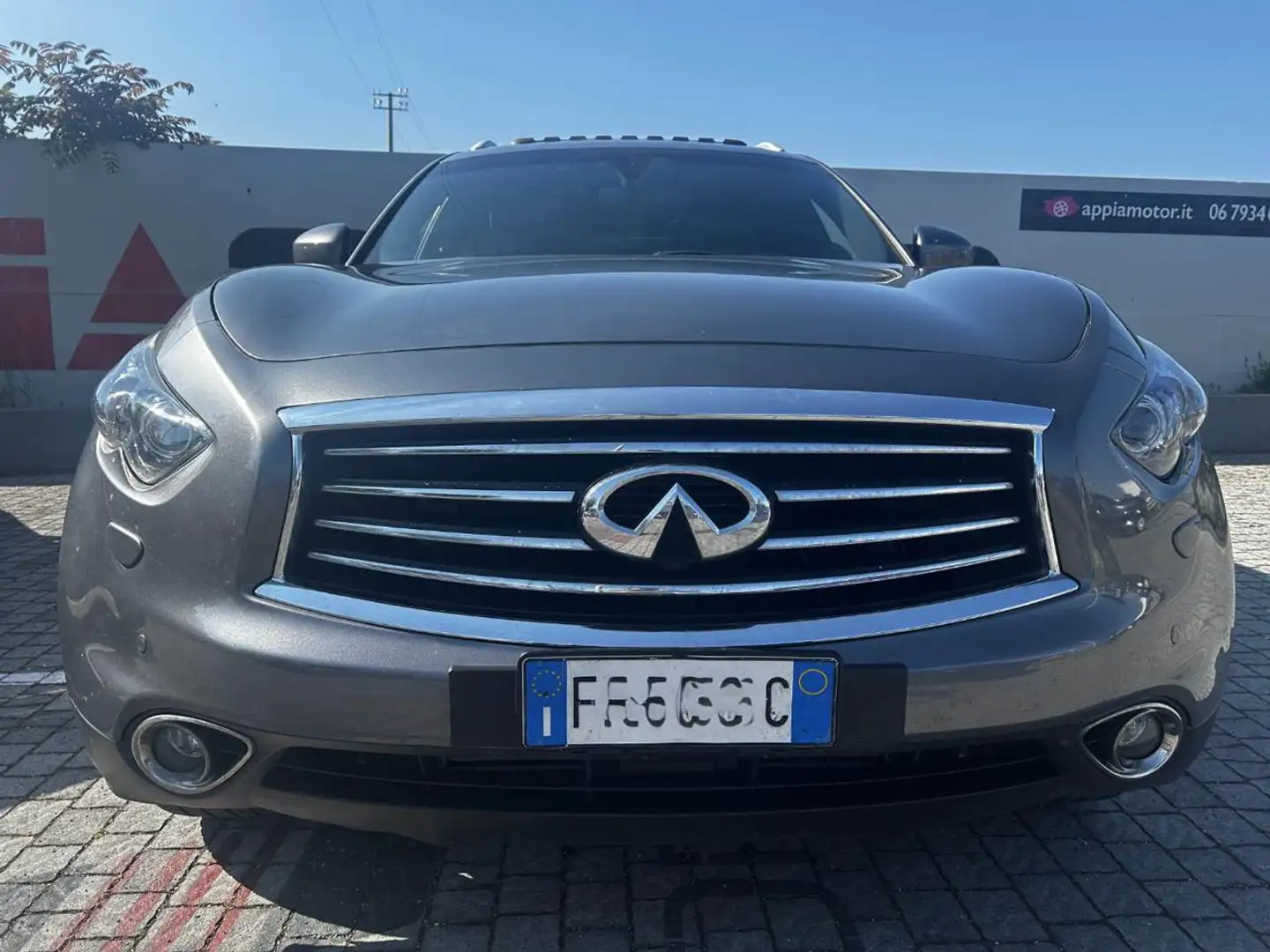Infiniti QX70 3.0 diesel V6 AT GT Premium Gris - 2