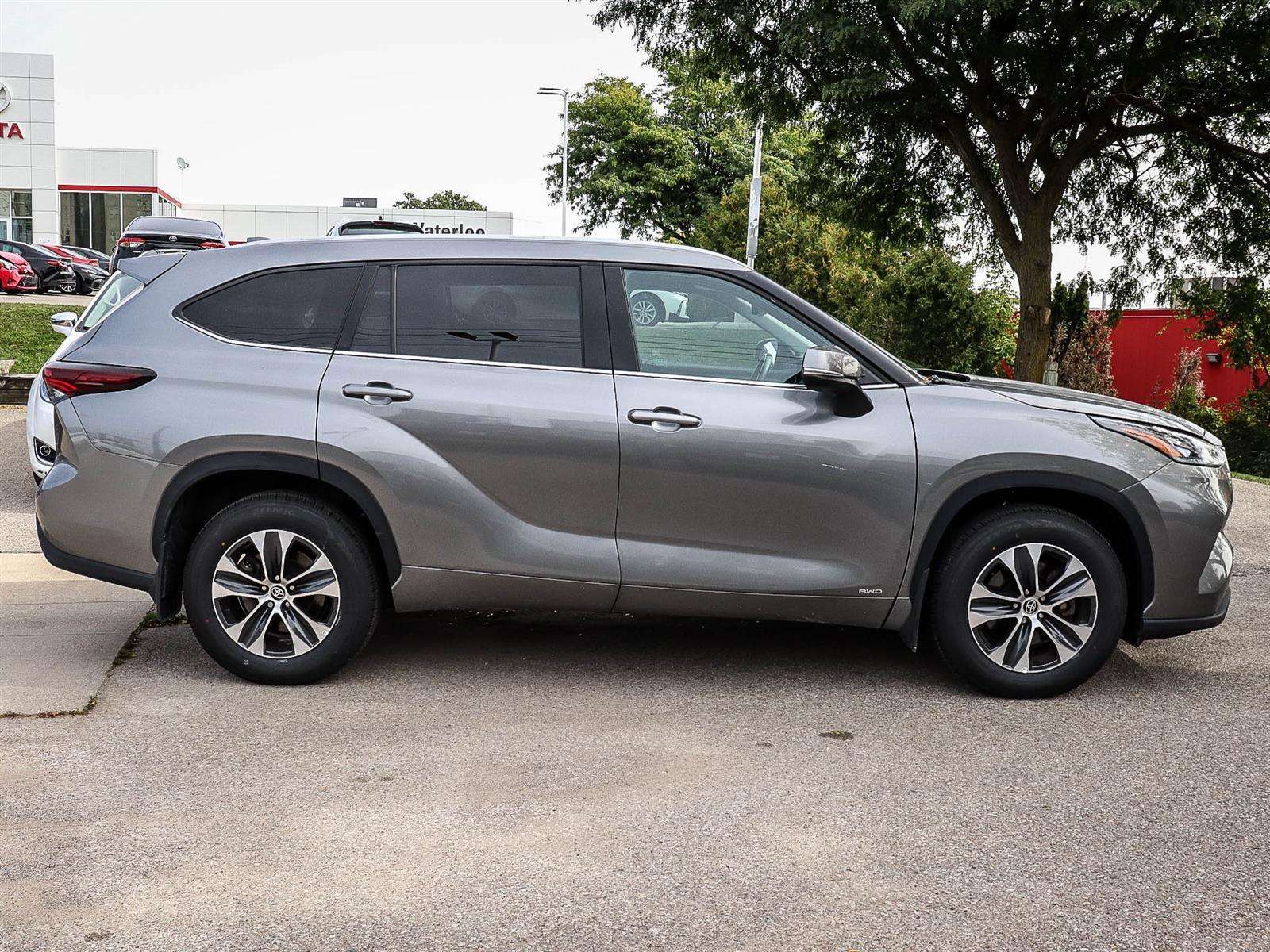 2026 Toyota Highlander Hybrid XLE AWD — photo 1