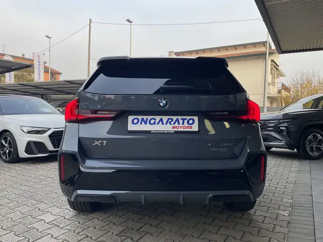 BMW X1 view 6