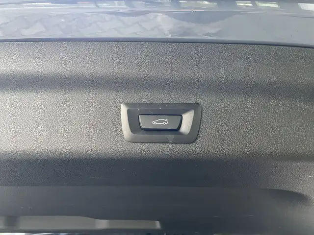 BMW X1 view 8
