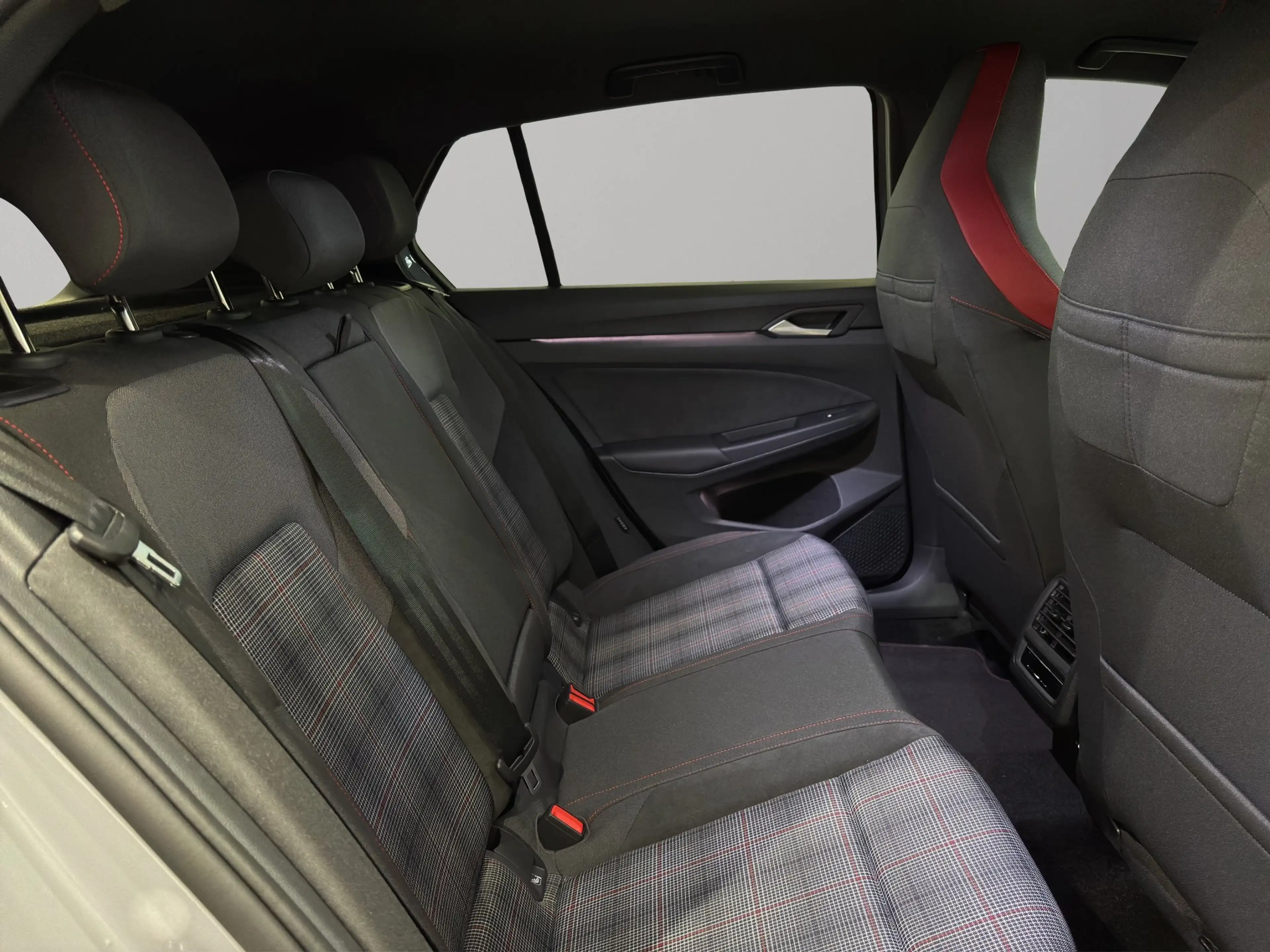 Volkswagen Golf GTI Golf VIII GTI 2.0 TSI Black ACC HUD Kam. LED PDC — photo 7